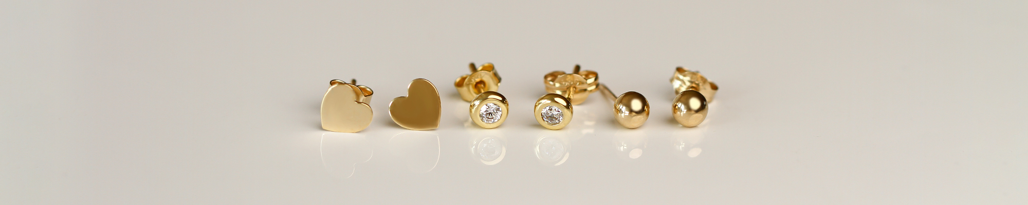 Gouden oorknopjes