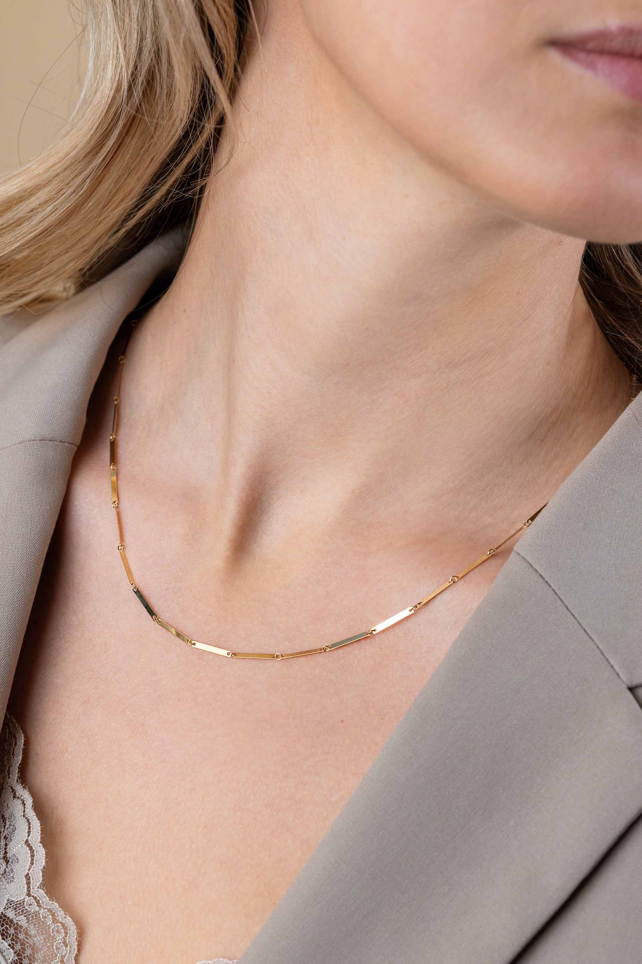 ZINZI Gold 14 krt gouden massieve ketting met langwerpige glanzende staafjes 1,6mm breed 45cm ZGC491
