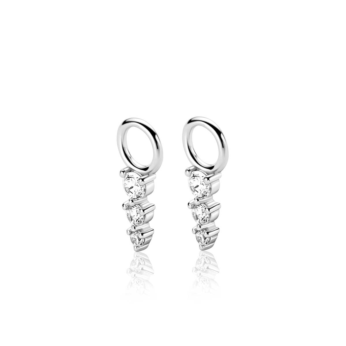 13mm ZINZI zilveren oorbedels met drie onder elkaar geplaatste witte zirkonia’s in verfijnde chatonzetting ZICH2887 (zonder oorringen)