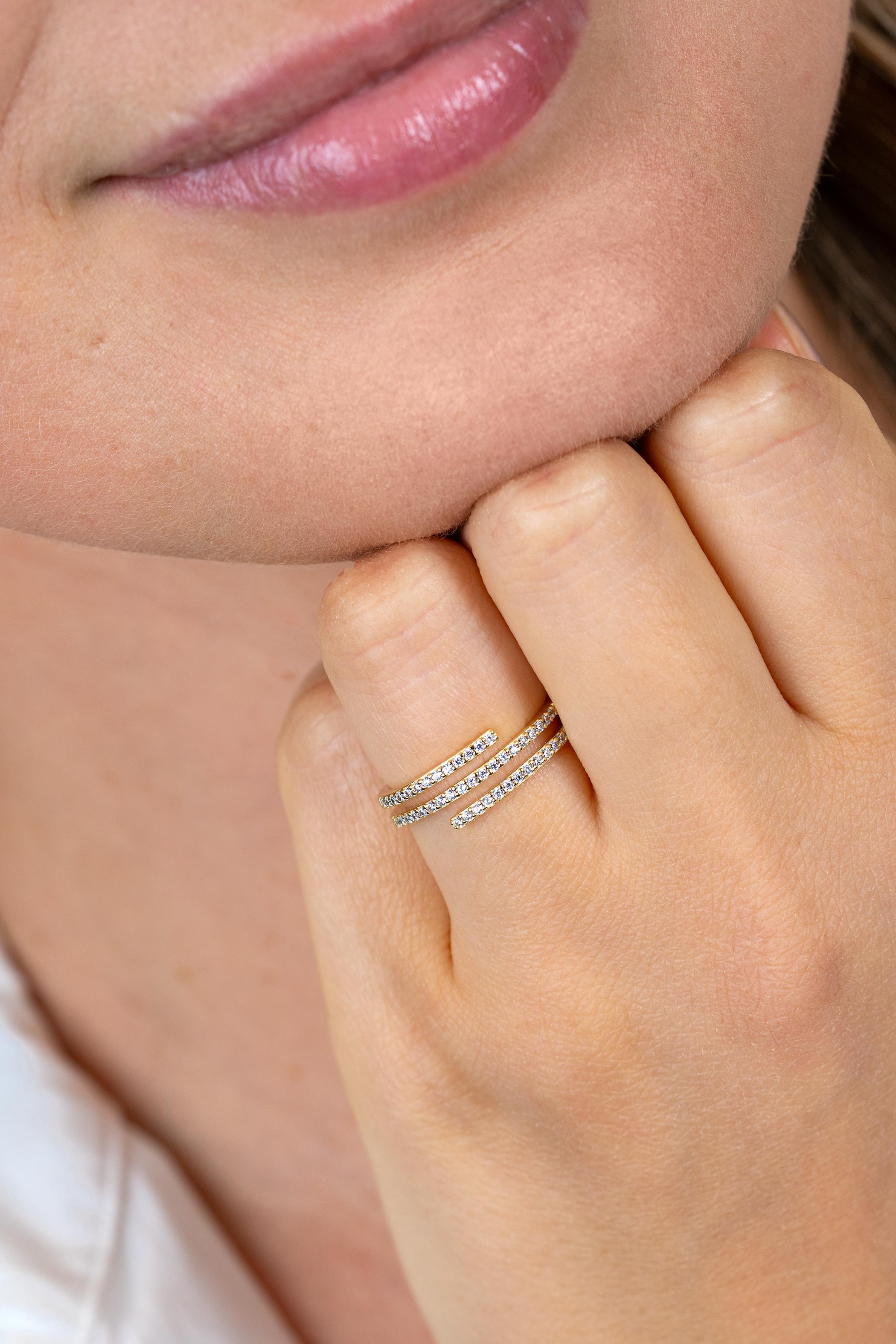 ZINZI goldplated zilveren multi-look ring (6mm breed) met 3 banen bezet met witte zirkonia’s ZIR2727Y