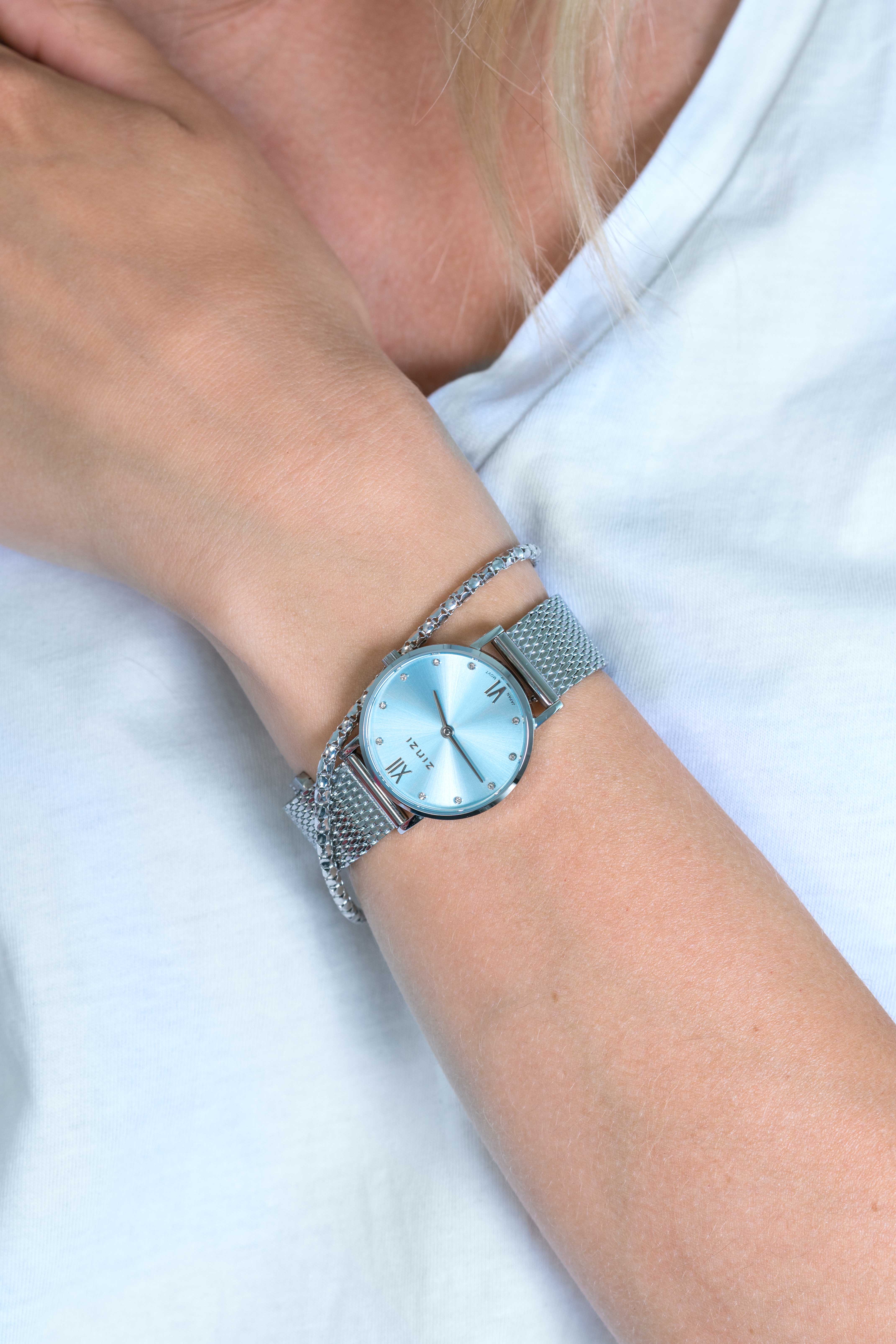 ZINZI Lady Crystal horloge ice blue wijzerplaat en kast stalen mesh band, witte crystals bij uuraanduiding, 28mm extra dun ZIW645M
