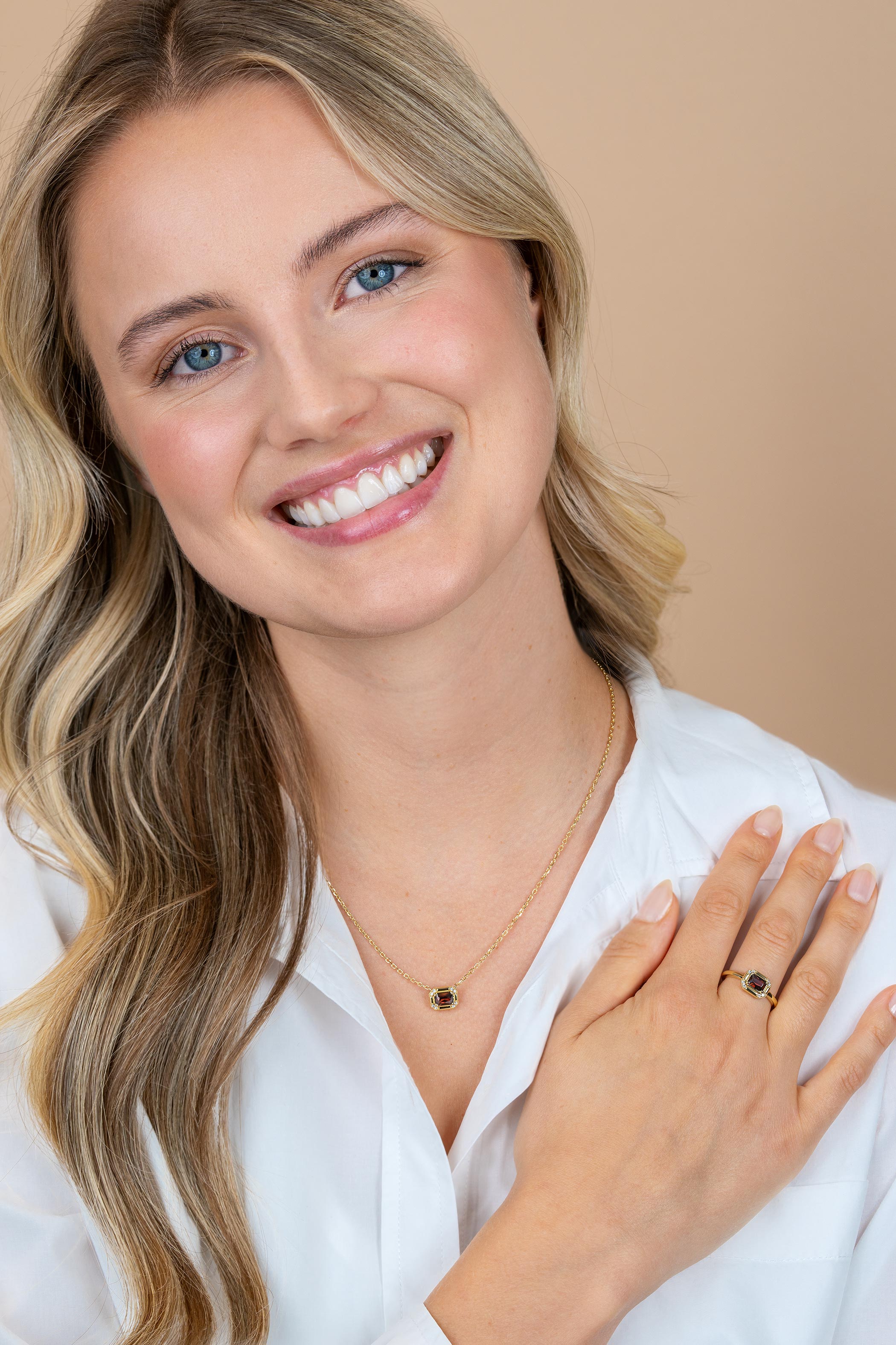 ZINZI goldplated zilveren ring met achthoekige zetting en bruine kleursteen ZIR2803