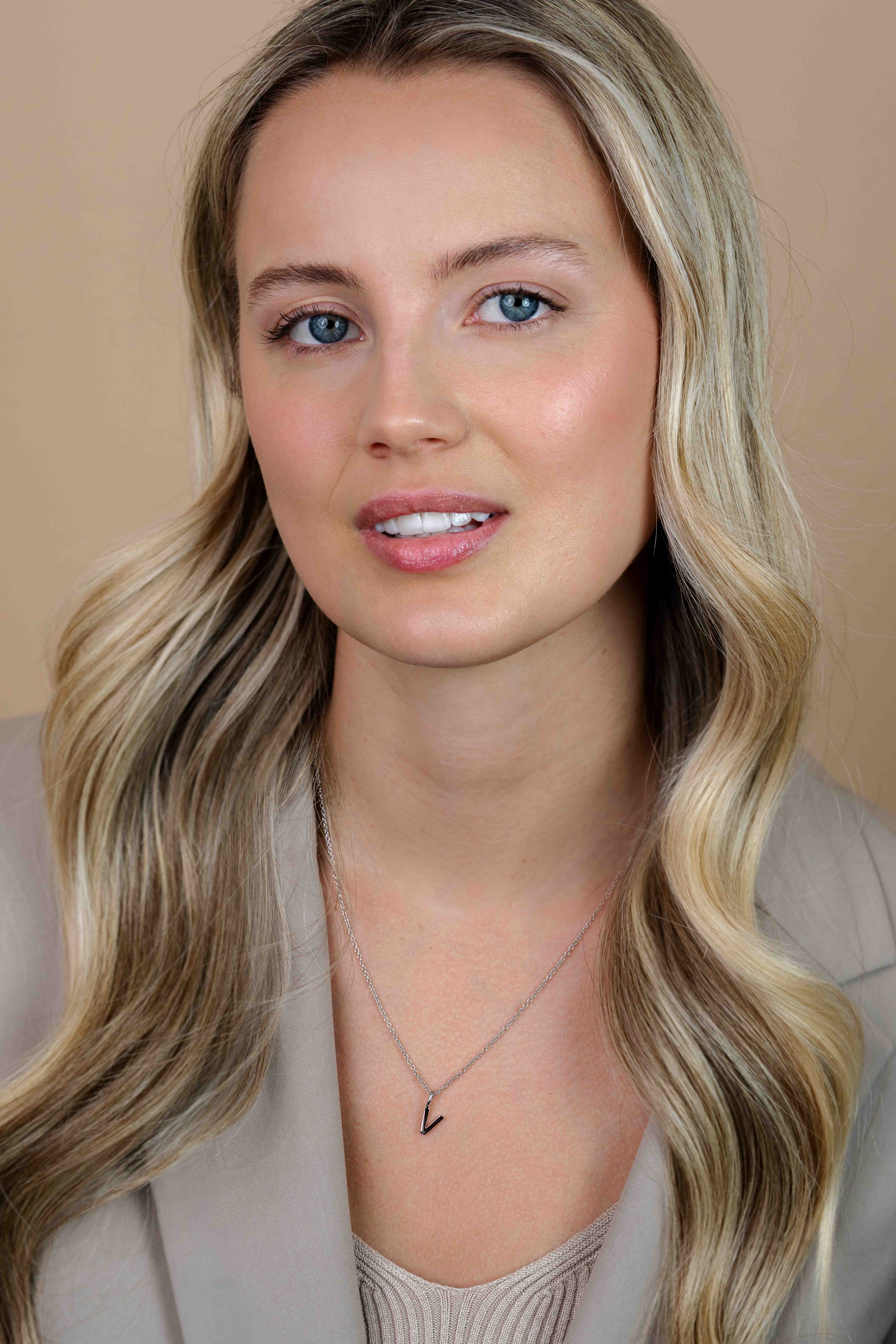 ZINZI zilveren letter hanger V ZIH2140V