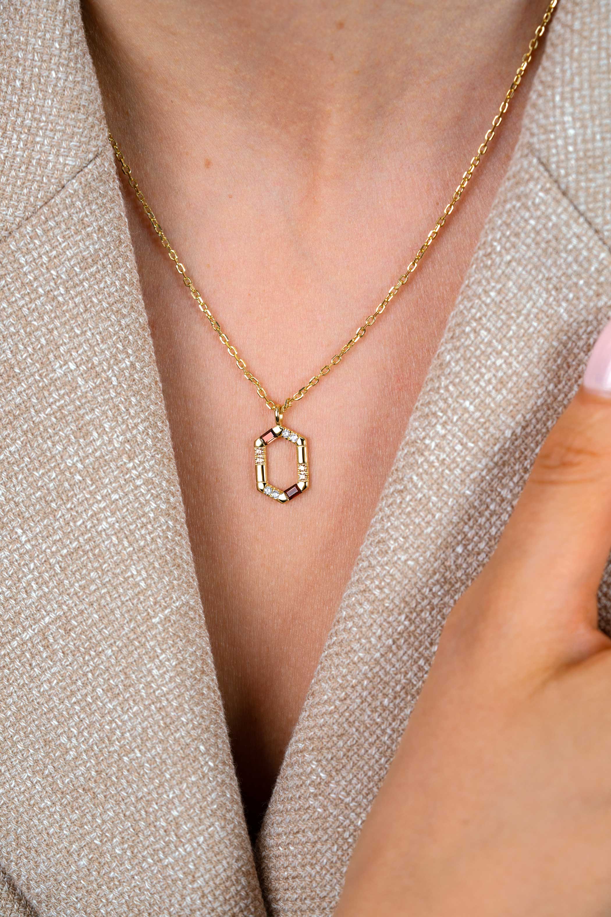 ZINZI gold plated zilveren ketting met zeshoekige hanger (18mm) bezet met champagne, bruine en witte kleurstenen 42-45cm ZIC2869