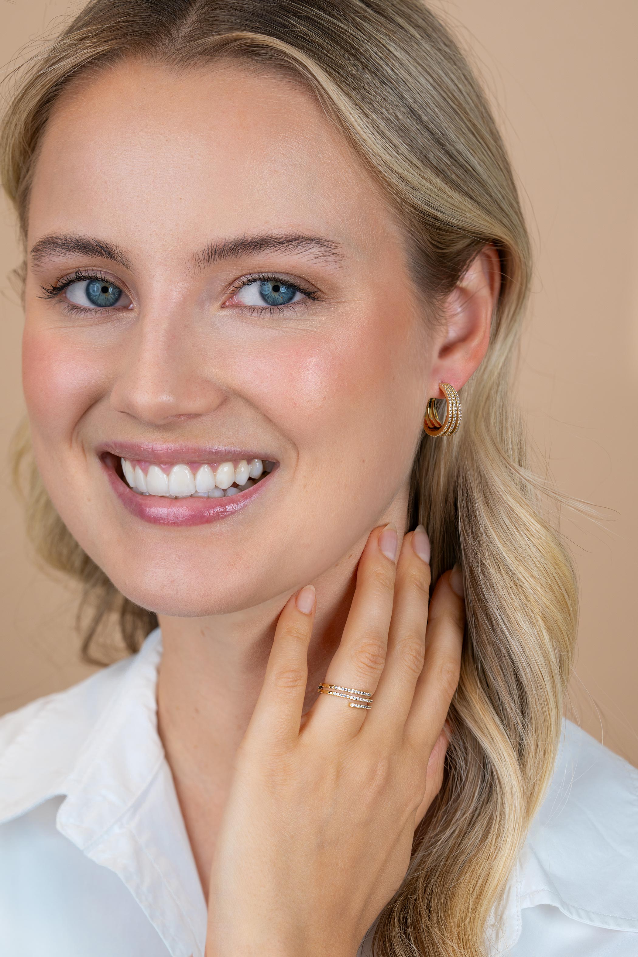 ZINZI goldplated zilveren multi-look ring (6mm breed) met 3 banen bezet met witte zirkonia’s ZIR2727Y