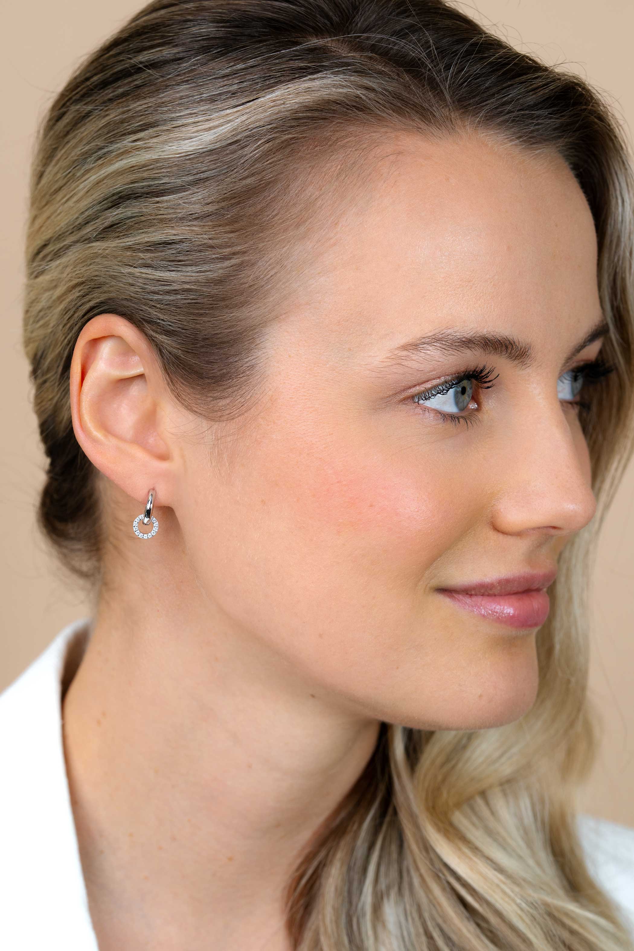 Zinzi zilveren oorringen 12 x 2mm glad met luxe klapsluiting  ZIO194
