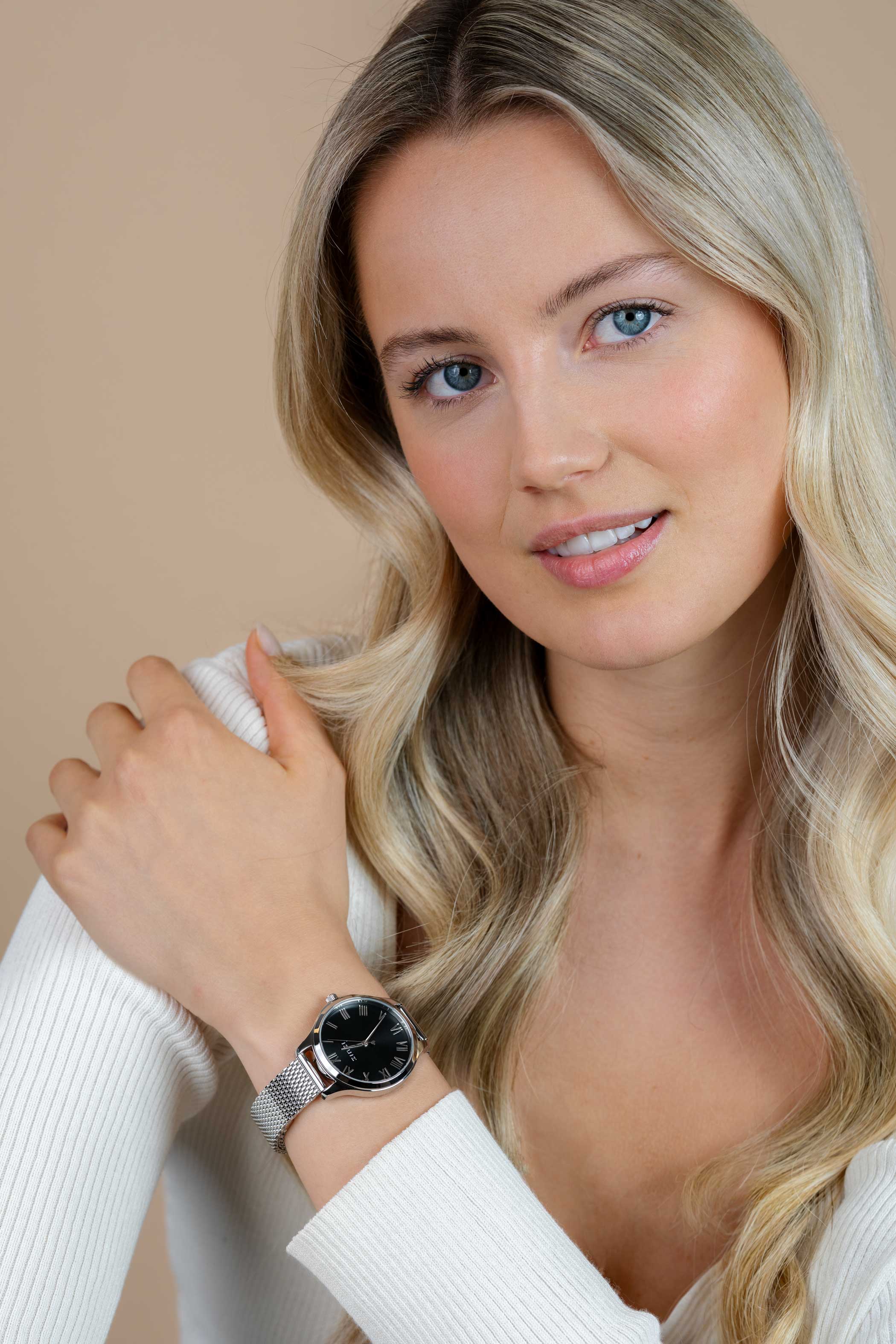 ZINZI horloge JULIA 34mm zwarte wijzerplaat romeinse cijfers stalen kast en meshband ZIW1101M
