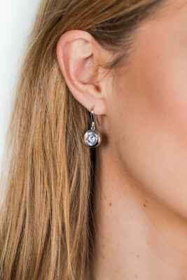 ZINZI zilveren oorhangers witte zirconia 11mm ZIO1