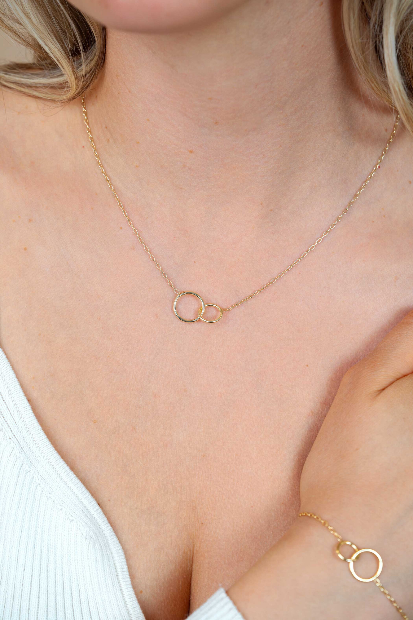 Giftset: Gold plated zilveren armband met bijpassende gold plated zilveren ketting 'Verbondenheid'. Een complete look in één giftset GIFTSET2275G