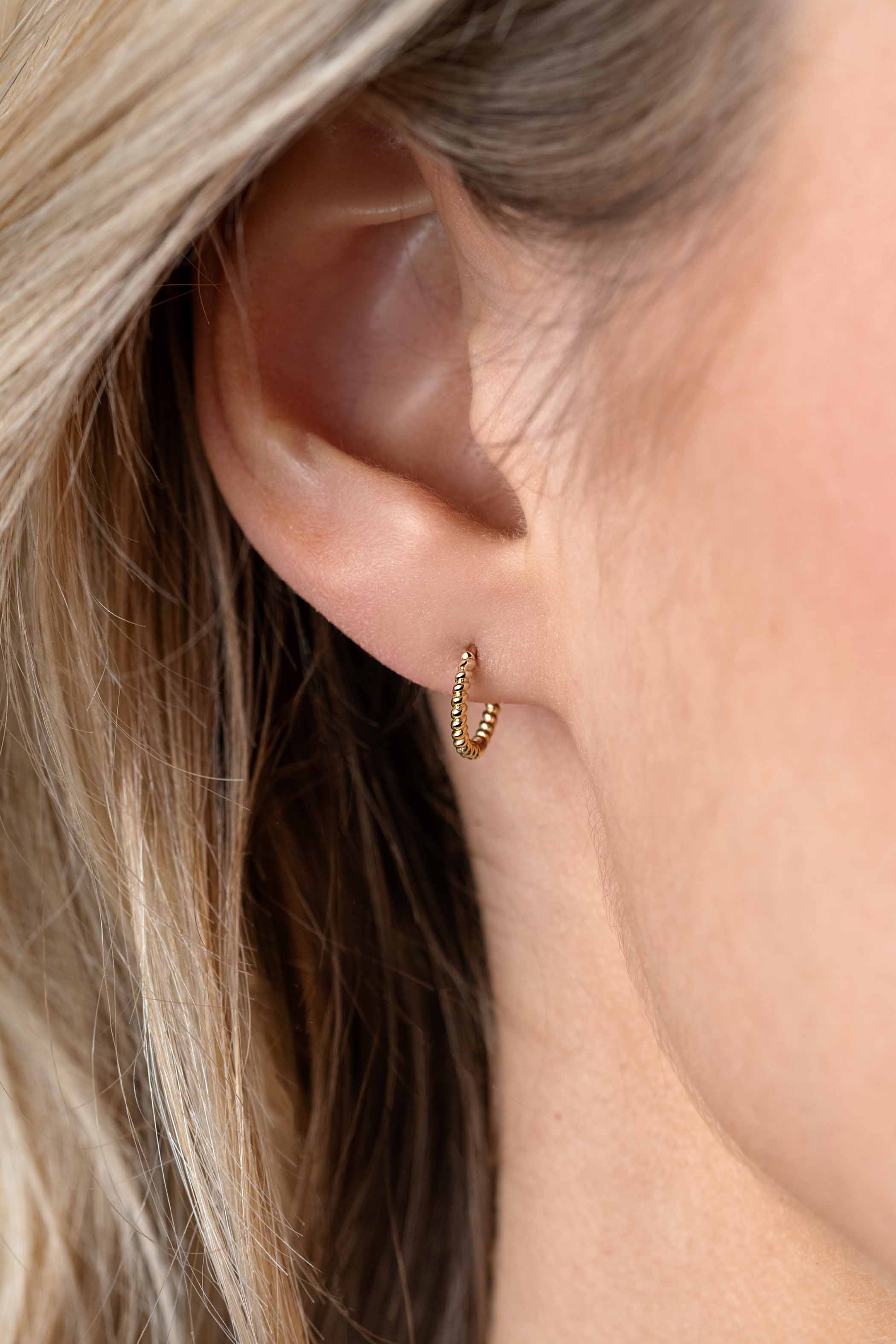 10mm ZINZI Gold 14 krt gouden oorringen, luxe klapsluiting 10x1,3mm ZGO468

