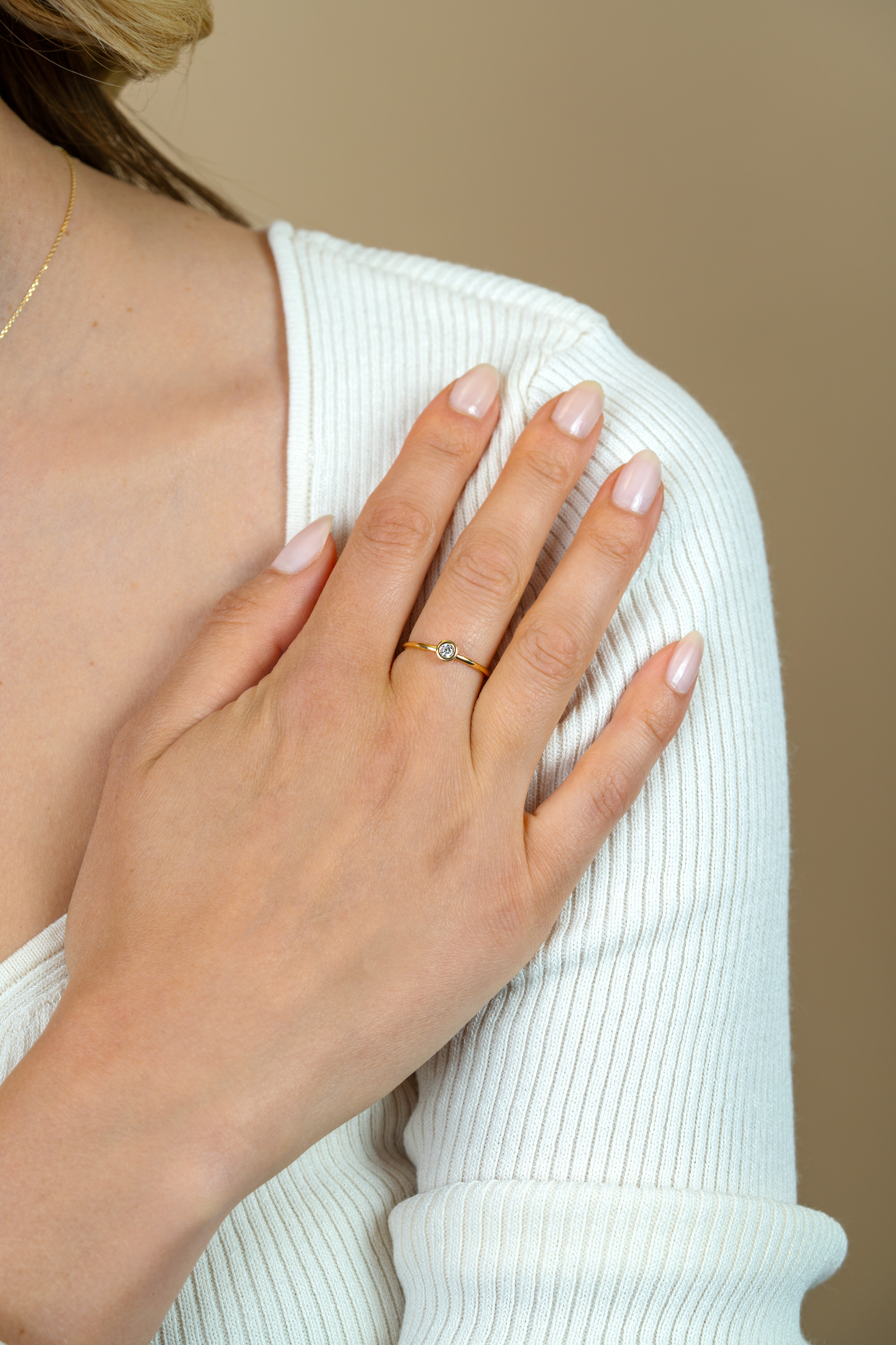 ZINZI Gold 14 krt gouden ring bezet met ronde witte zirconia 4,5mm breed ZGR371