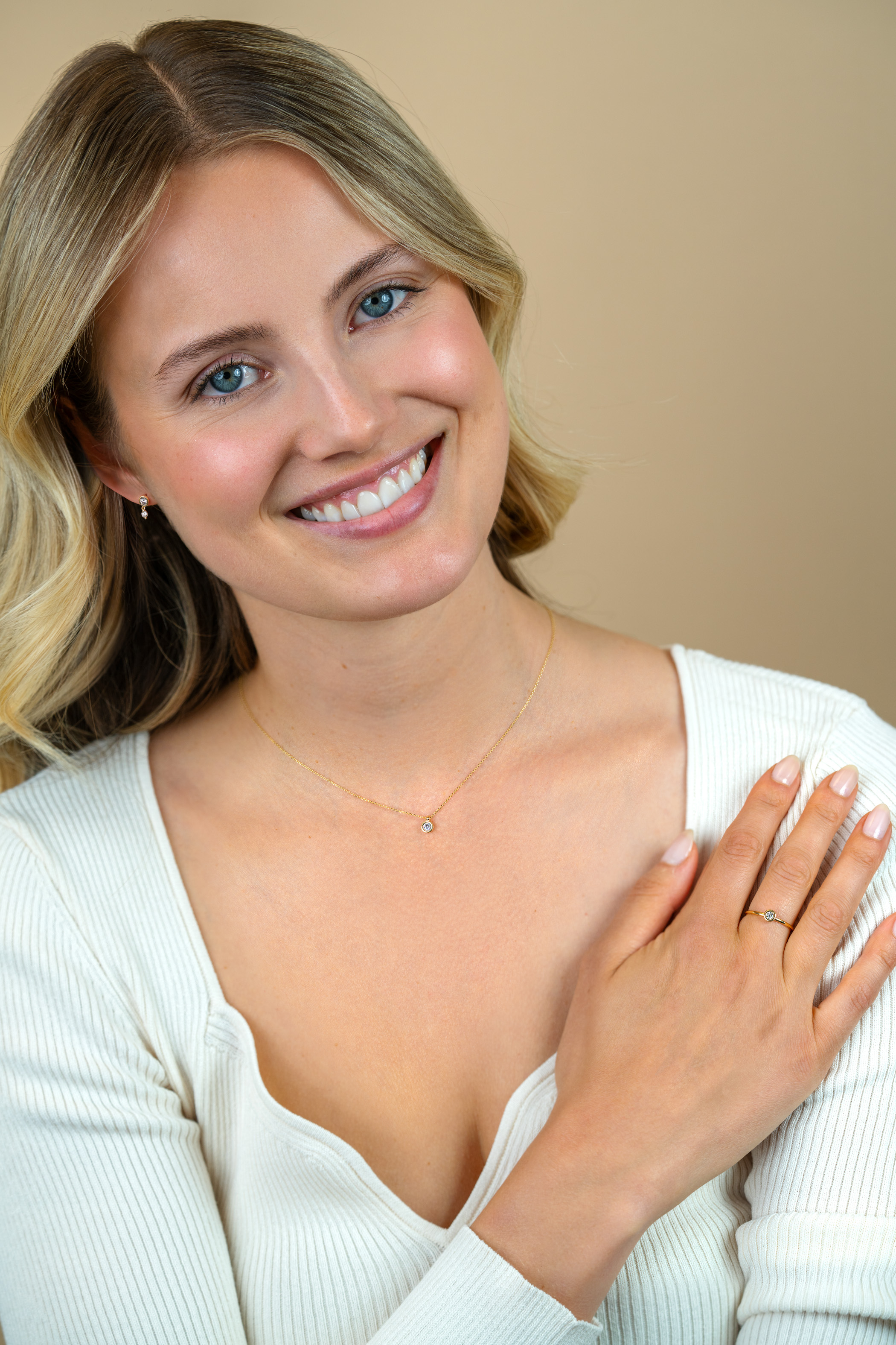 ZINZI Gold 14 krt gouden ring bezet met ronde witte zirconia 4,5mm breed ZGR371