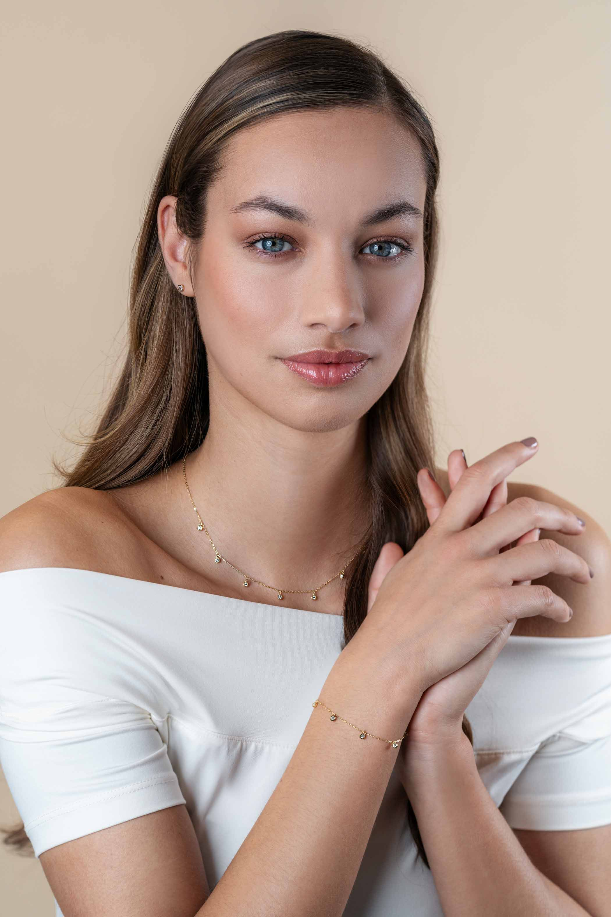 ZINZI Gold 14 krt gouden anker ketting met zeven ronde hangertjes, bezet met witte zirconia's 40-43cm ZGC451
