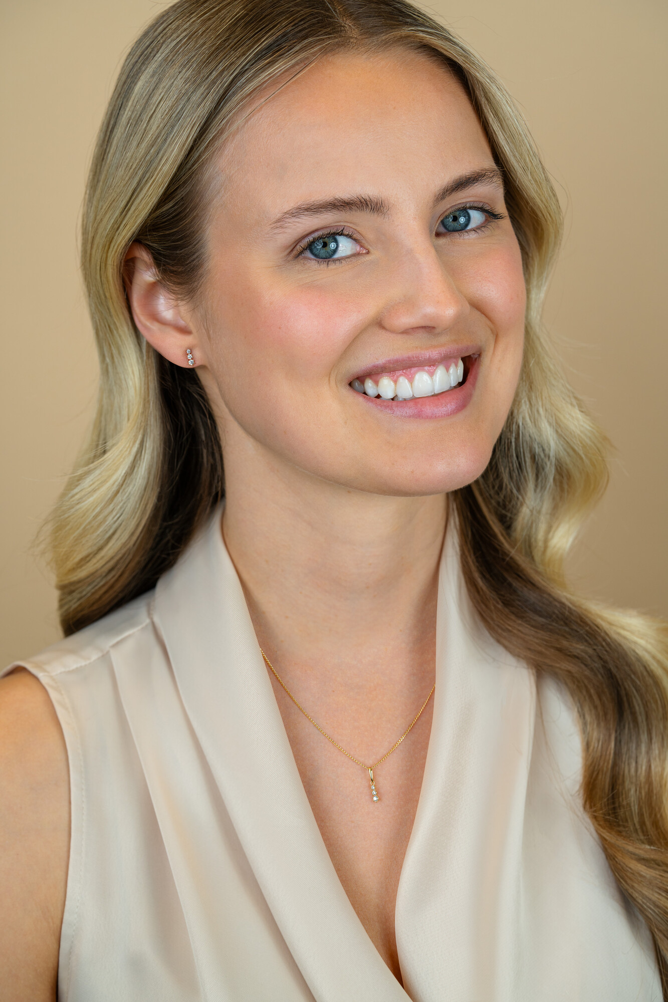 13mm ZINZI Gold 14 krt gouden hanger met drie witte zirkonia's ZGH543 (zonder collier)