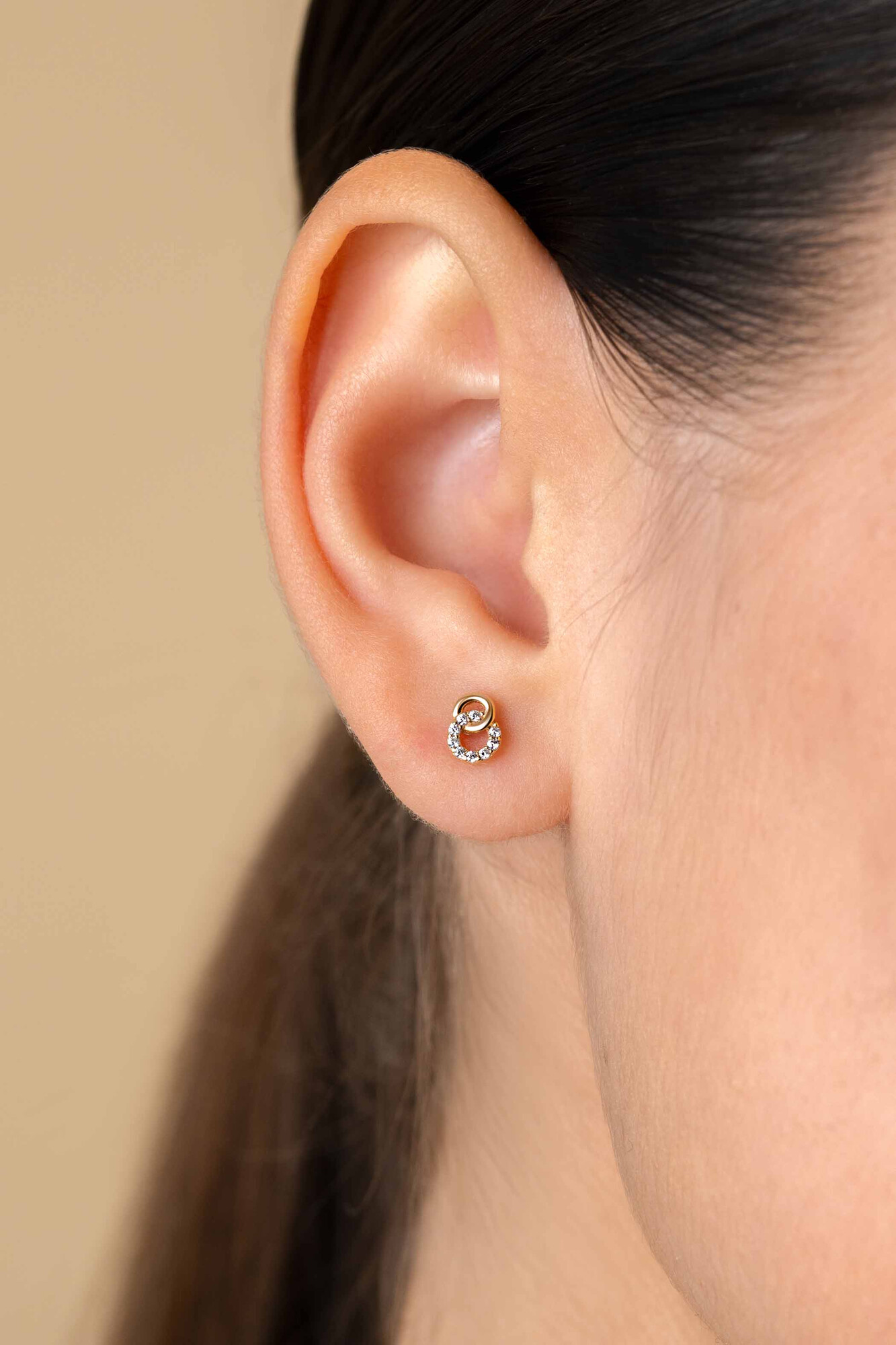 6,5mm ZINZI Gold 14 krt gouden oorstekers verbonden open rondjes, glad en bezet met witte zirconia's ZGO471
