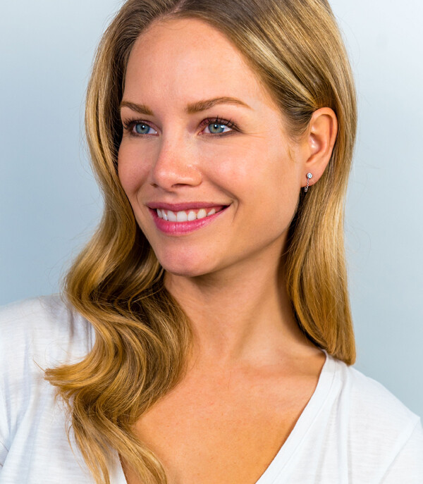 ZINZI zilveren oorknoppen met ketting rond wit ZIO1773