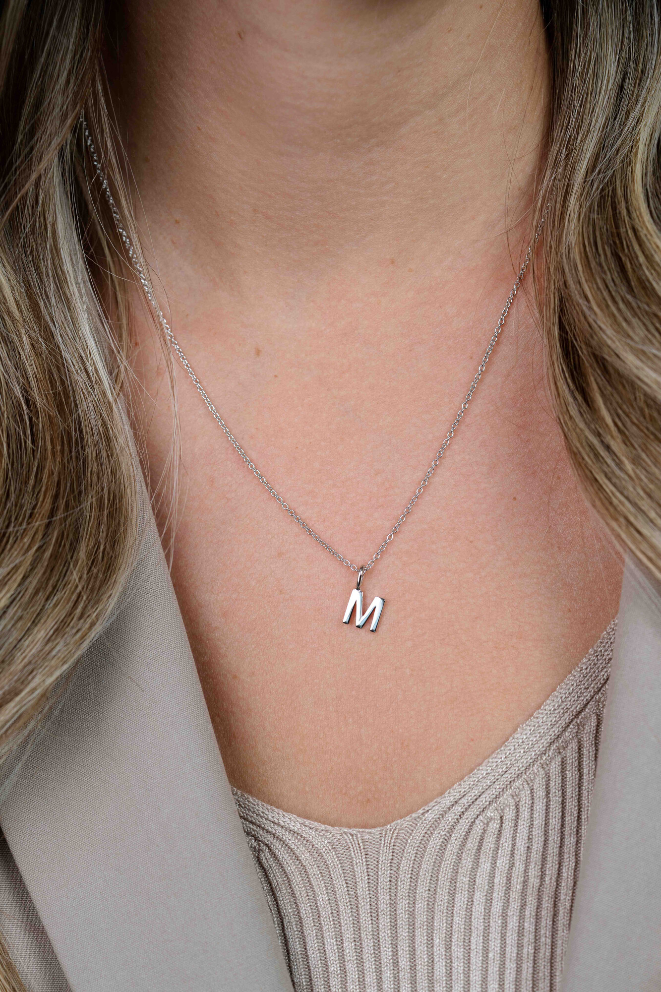 ZINZI zilveren letter hanger M ZIH2140M