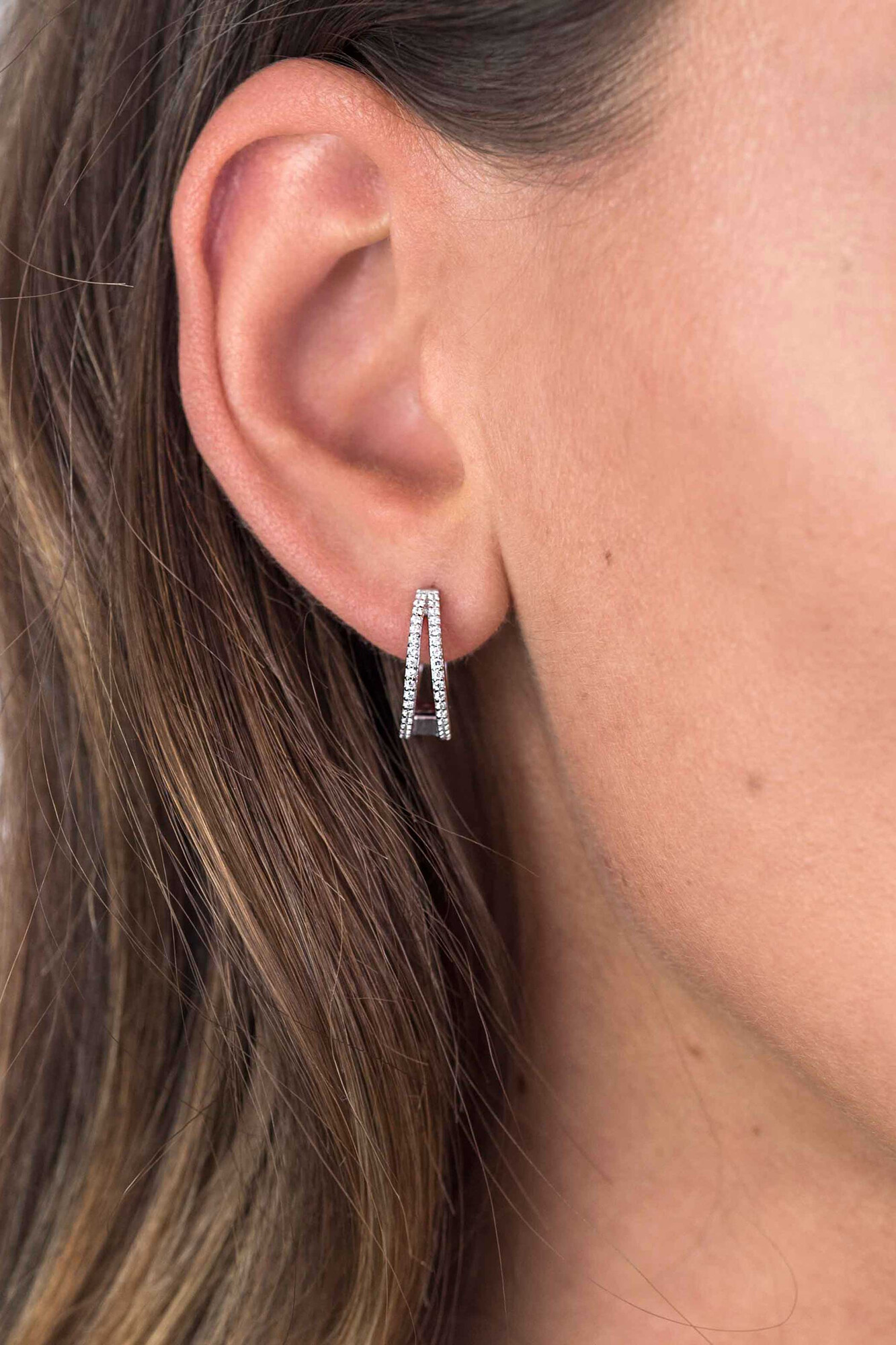 ZINZI zilveren oorringen 2 banen open wit 16x5mm met luxe klapsluiting ZIO1482
