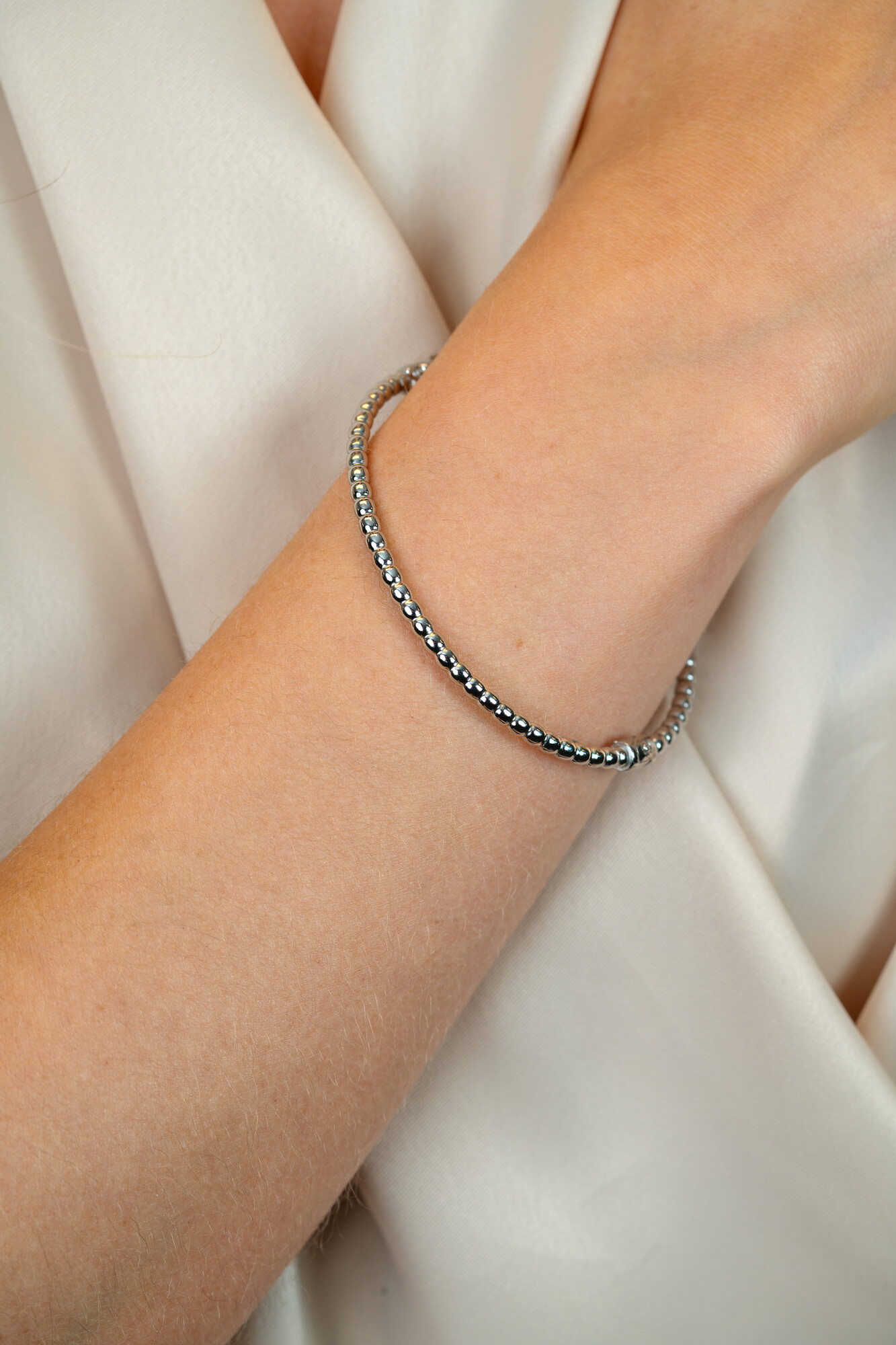 ZINZI zilveren bangle armband met bolletjes-motief 3mm en luxe scharniersluiting ZIA2755