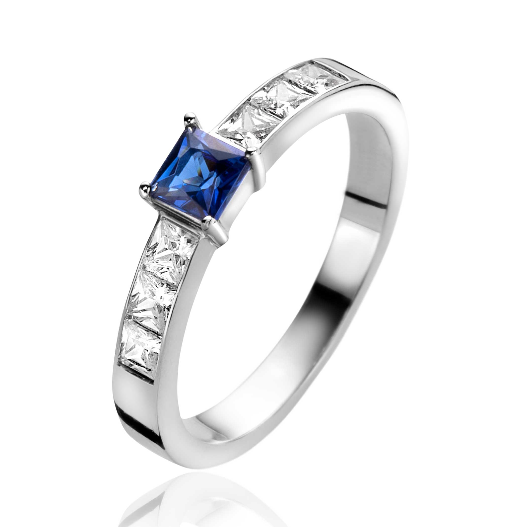 ZINZI zilveren ring vierkant saffierblauw en witte zirconia's ZIR2453