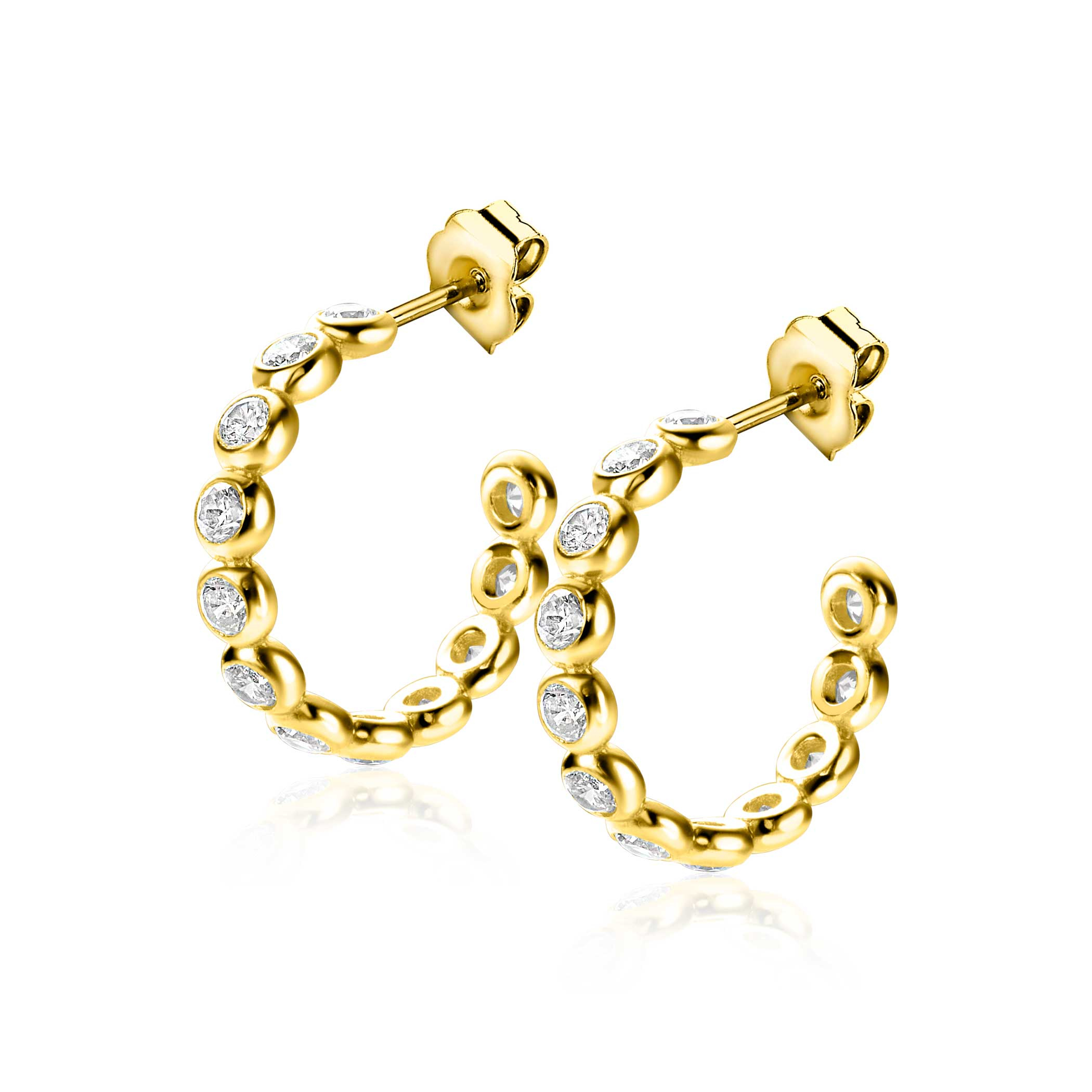 21mm ZINZI gold plated zilveren halve oorringen 4mm buisdikte, bezet met 12 witte zirconia's en met vlindersluiting ZIO2573Y
