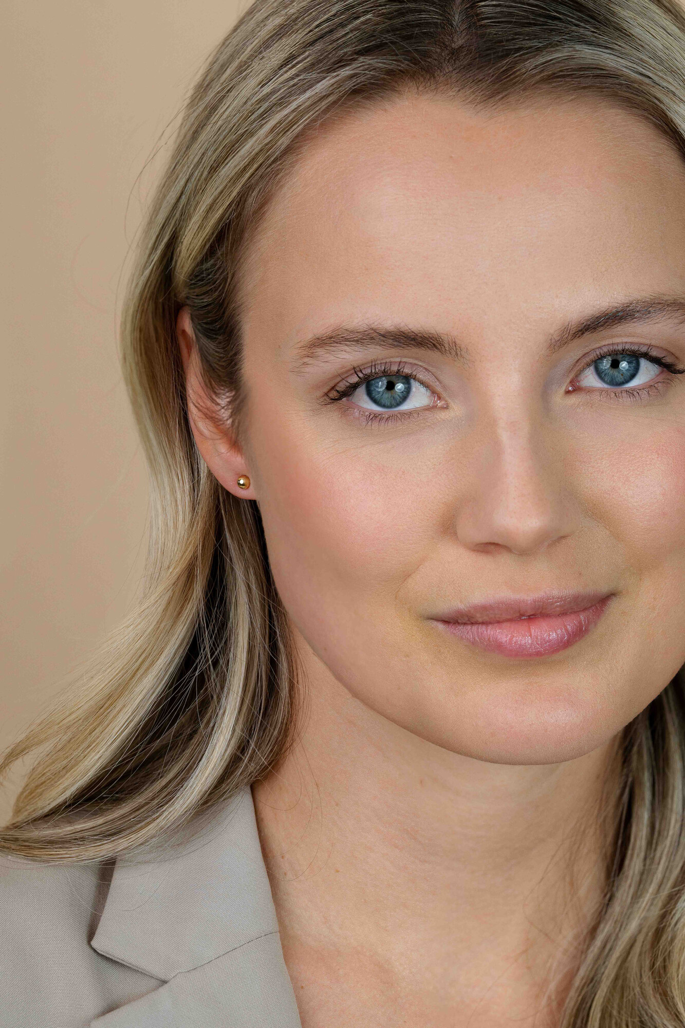 ZINZI zilveren oorstekers glad bol 6mm geel verguld ZIO808G