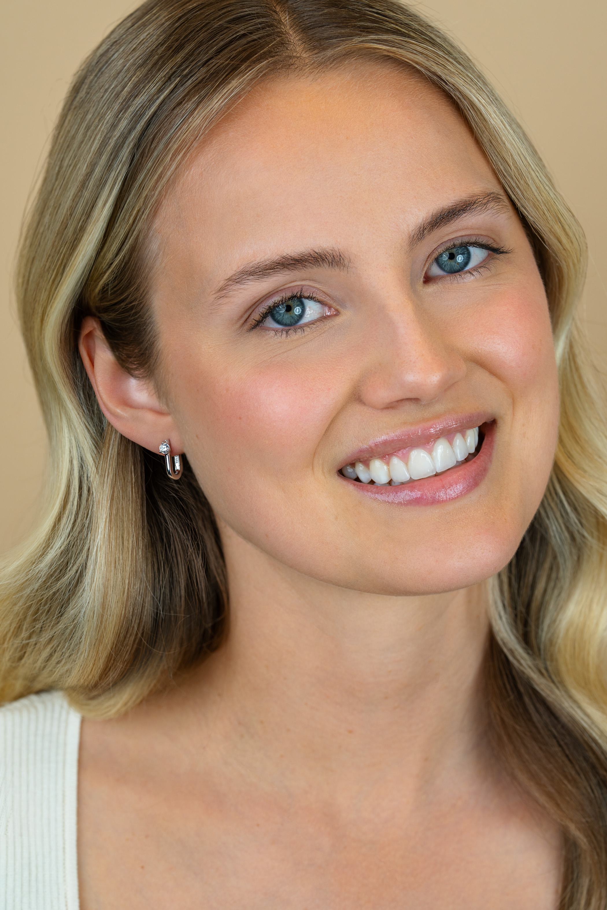 14mm ZINZI zilveren oorringen U-vorm met witte zirkonia ZIO2733