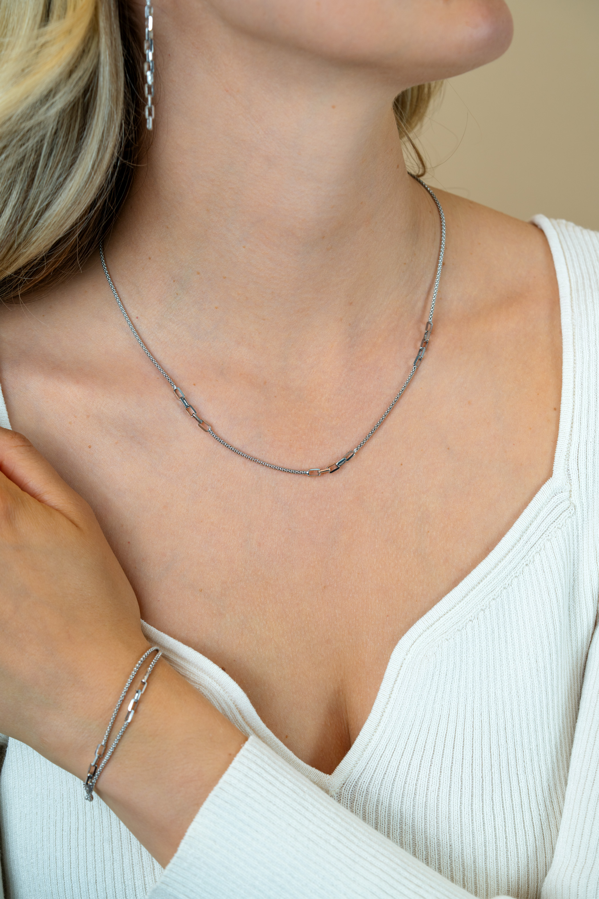 ZINZI zilveren popcorn schakelketting 45-48cm met drie paperclip schakelaccenten ZIC2709