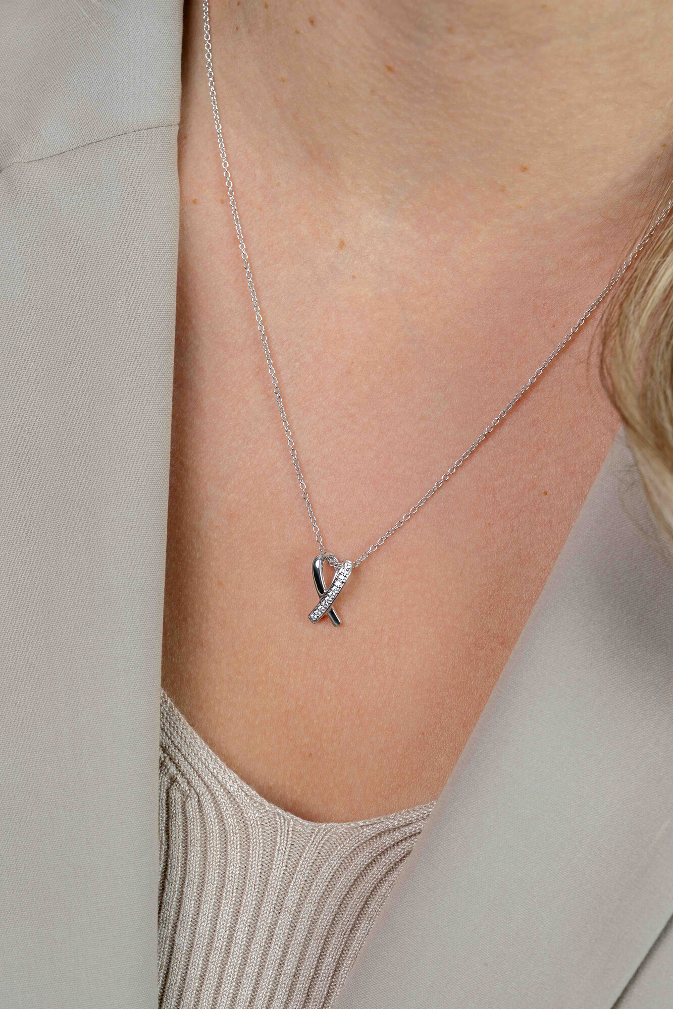 ZINZI zilveren hanger kruislings wit ZIH1625 (zonder collier)