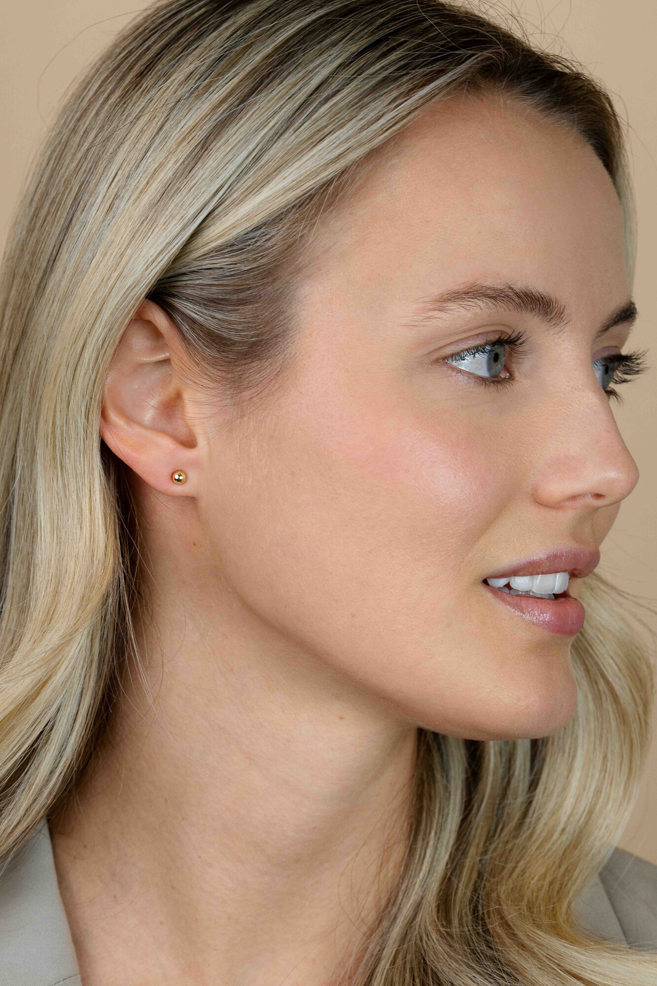 ZINZI zilveren oorstekers glad bol 6mm geel verguld ZIO808G