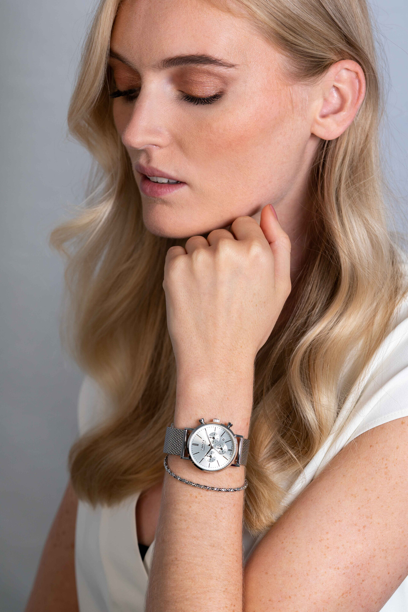 ZINZI horloge CHRONOGRAPH 34mm zilverkleurige wijzerplaat met datum en chronometers, stalen kast, stalen mesh band 18mm ZIW1502
