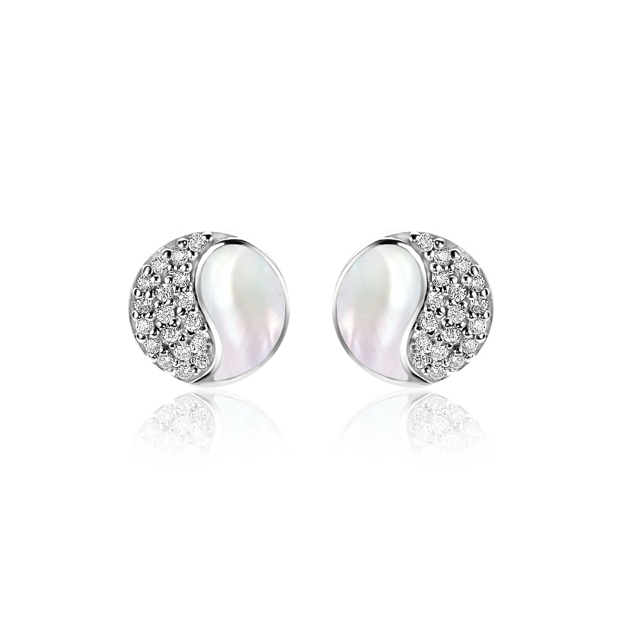 9mm ZINZI zilveren Yin Yang oorstekers, bezet met parelmoer en witte zirconia's. Yin Yang staat symbool voor: balans, harmonie, dynamiek en verbondenheid ZIO2423