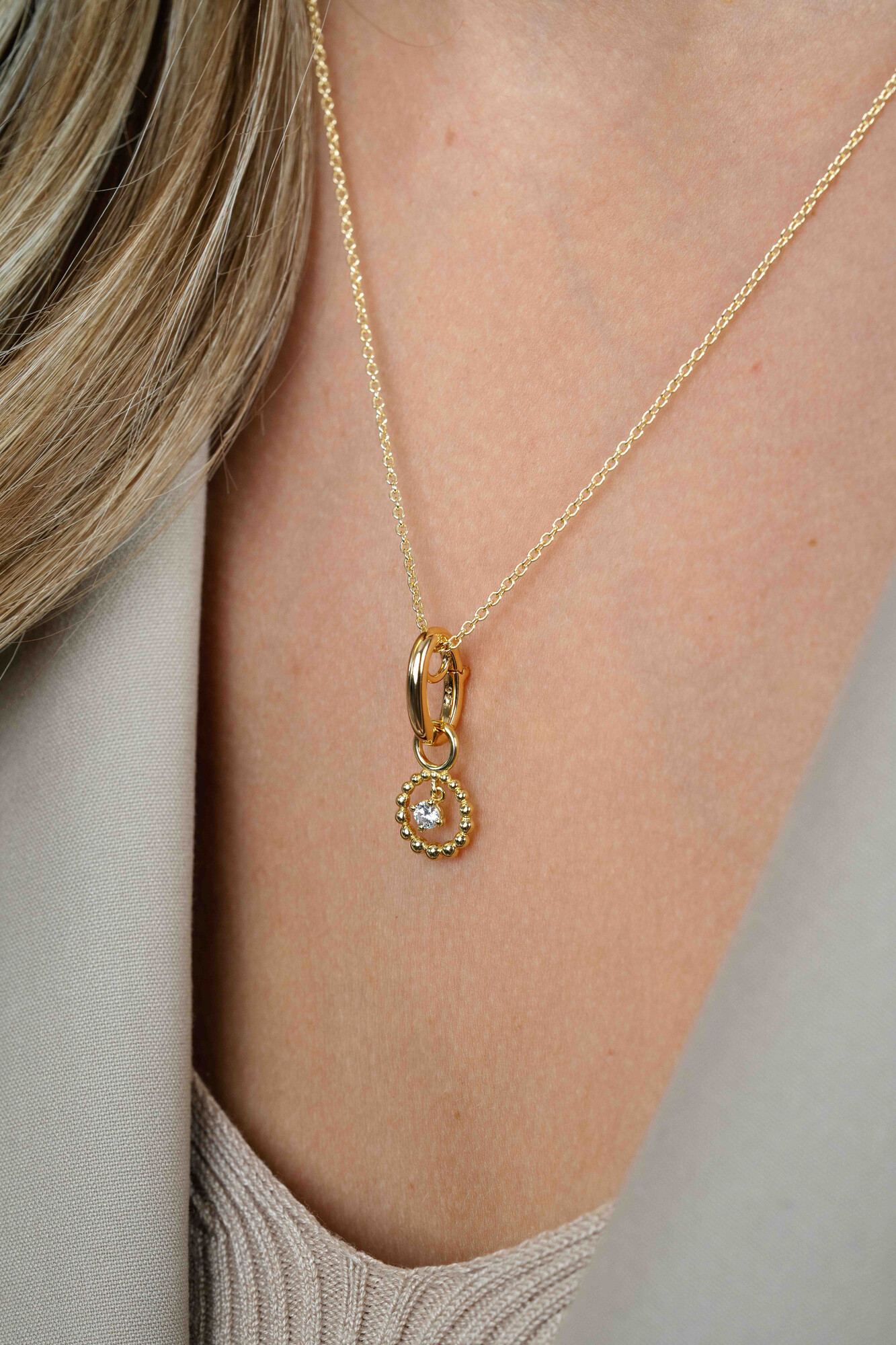 ZINZI zilveren handige hanger 14K geel verguld om je oorbedels aan een ketting te hangen ZIH1CHG