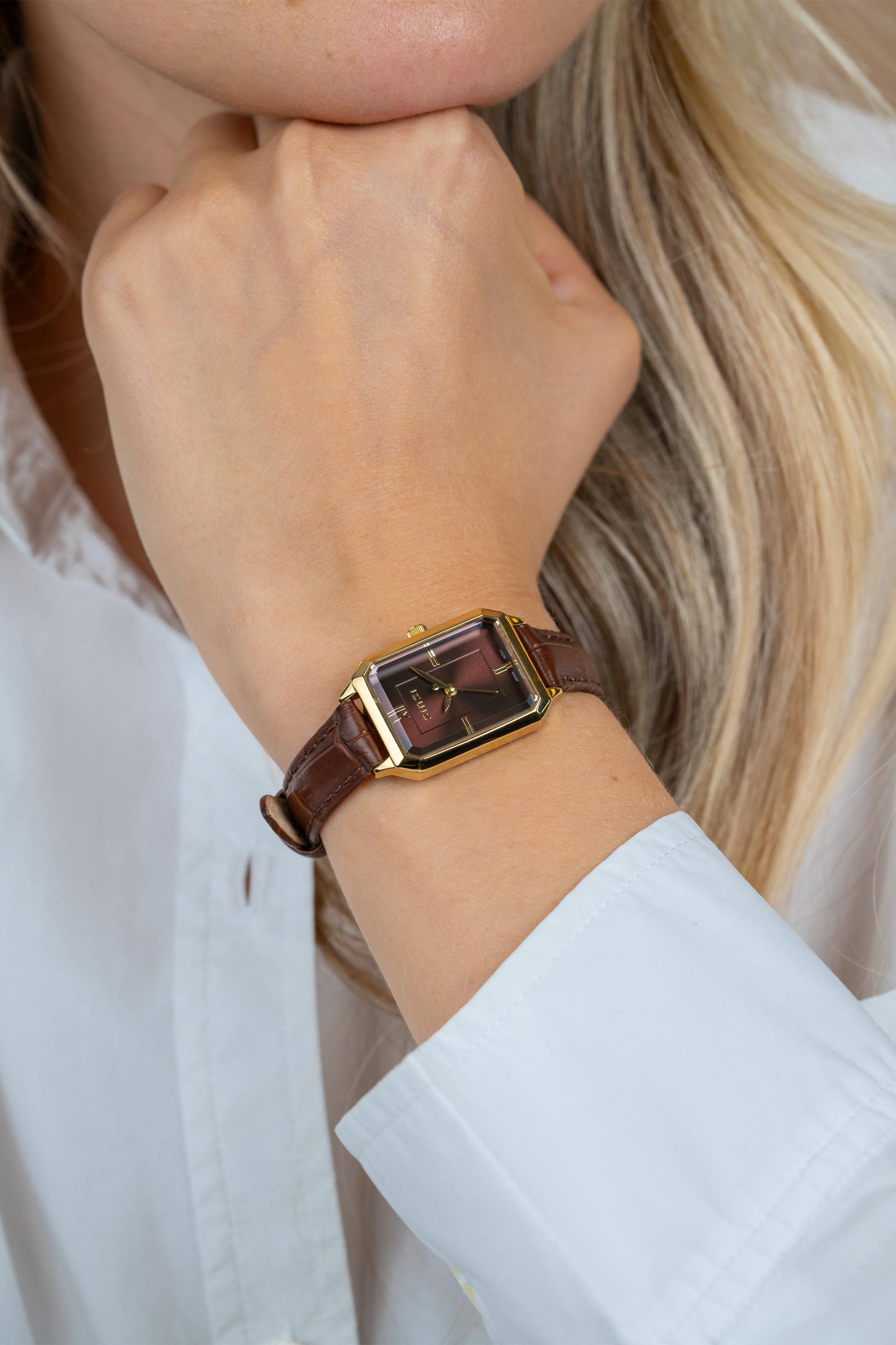 ZINZI Allure horloge 30mm achthoekige kast, bruine wijzerplaat, geelgoudkleurige kast en leren band, Japans uurwerk ZIW2536B
