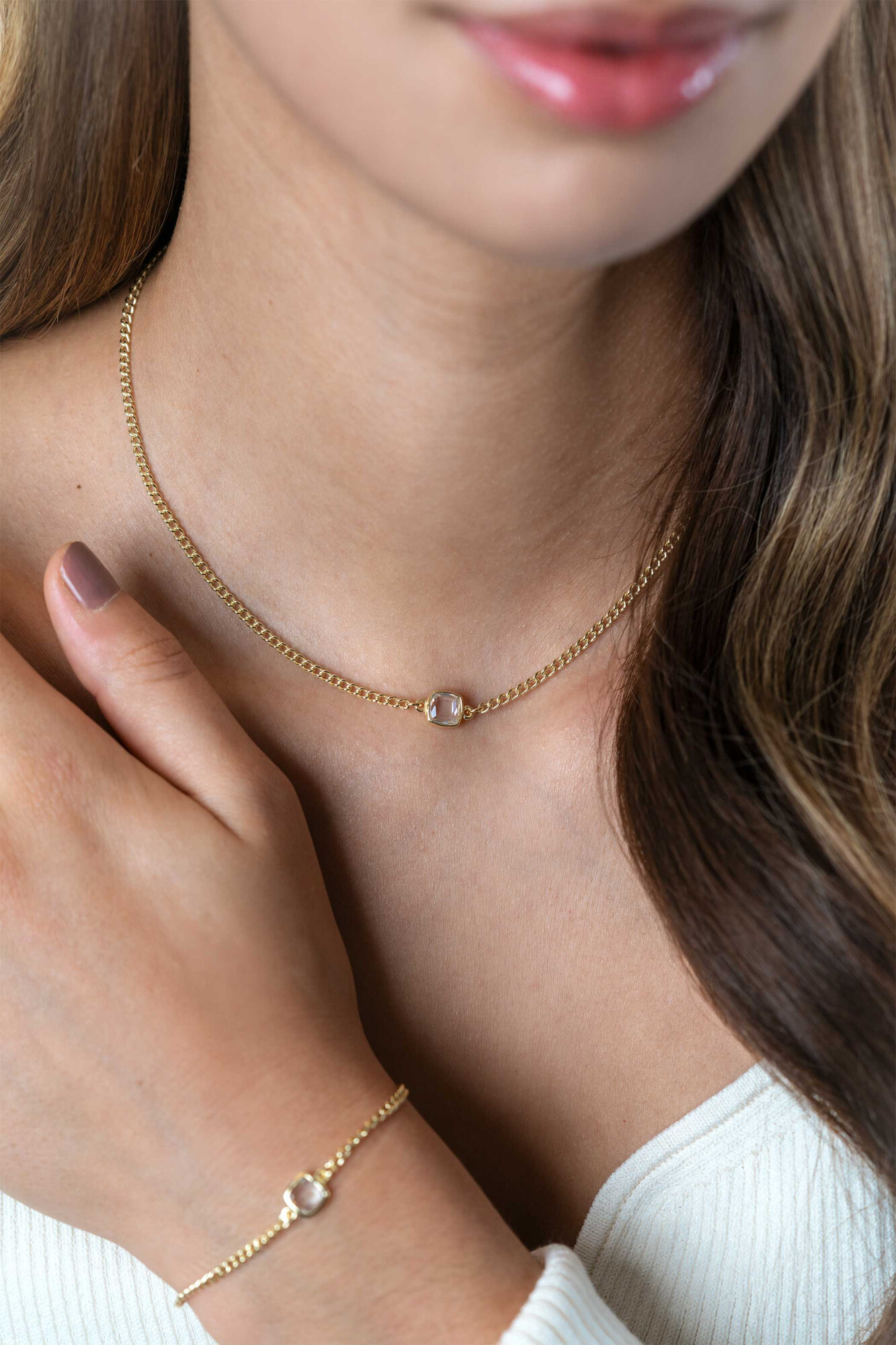 ZINZI gold plated zilveren gourmet ketting met vierkante zetting bezet met witte zirconia 40-45cm ZIC2417Y
