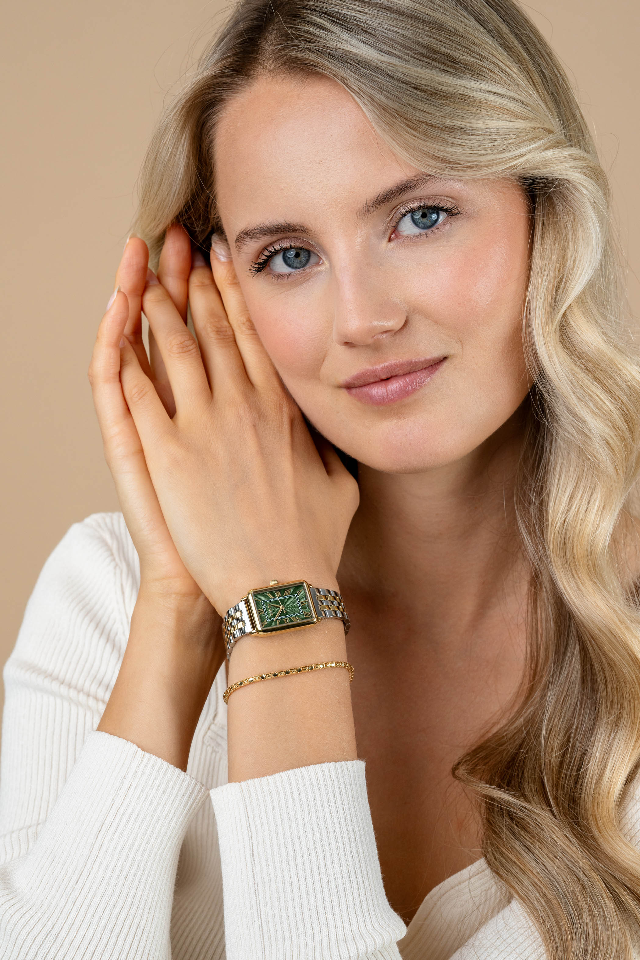 ZINZI Elegance horloge groene wijzerplaat en rechthoekige kast stalen bicolor schakelband 28mm extra dun ZIW1935
