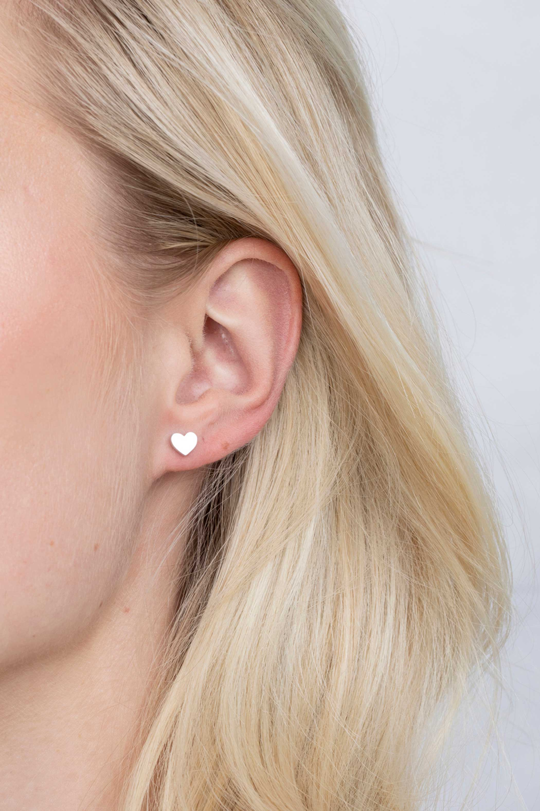 ZINZI zilveren oorknoppen glad hart 6mm ZIO1378