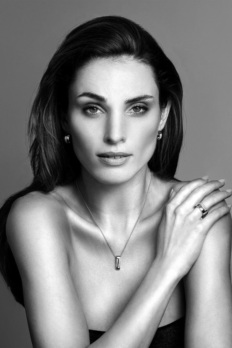 Mart Visser by ZINZI zilveren oorsieraden strak recht 17 x 8mm MVO17
