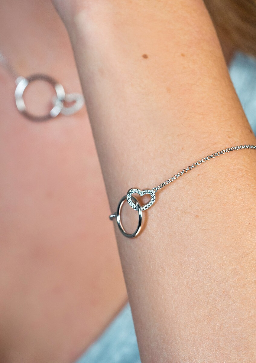 ZINZI zilveren armband open rond en hart in elkaar wit ZIA1483