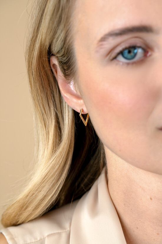 16mm ZINZI Gold 14 krt gouden oorringen in diamantsvorm met scharniersluiting 16 x 2mm ZGO526