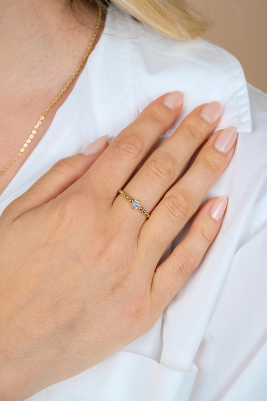 ZINZI goldplated zilveren ring met bolletjes motief en ronde witte zirkonia ZIR2816