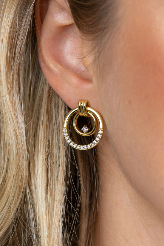 21mm ZINZI goldplated zilveren luxe oorstekers met elegante dubbele ronde ringen, speels bezet met witte zirkonia's ZIO2819