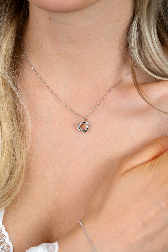 ZINZI zilveren collier 45cm met hanger van drie verbonden ringen (knoop-stijl) ZIC2890