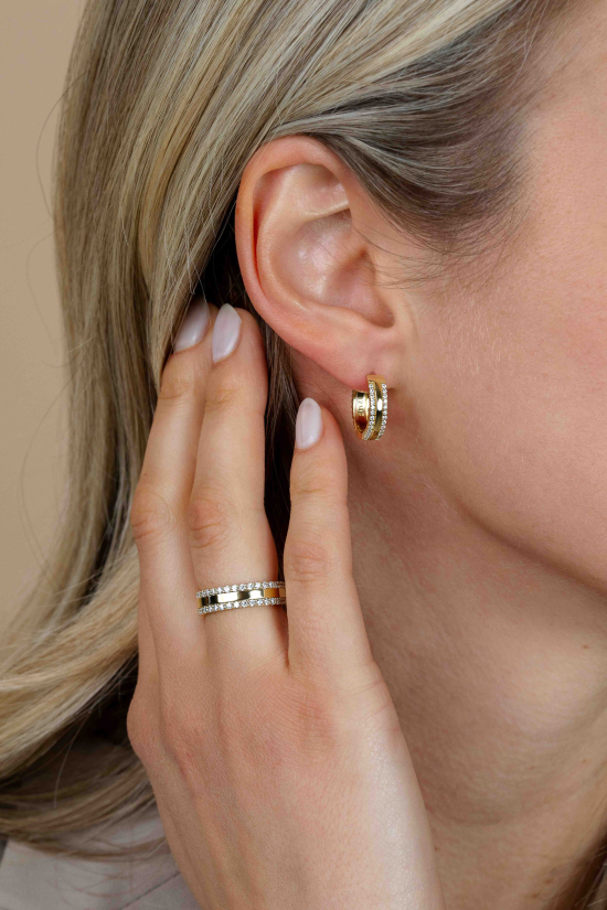 16mm ZINZI goldplated zilveren luxe oorringen met klapsluiting, bezet met witte zirconia's ZIO2445Y