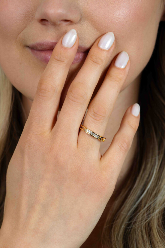 ZINZI gold plated zilveren aanschuifring 3mm breed met trendy ovale vormen wit ZIR2270Y