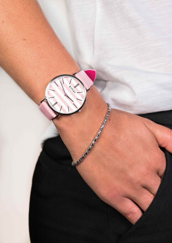 Zinzi Retro horloge roze-wit gestreepte wijzerplaat zilvergekleurde kast roze leren band 38mm extra dun ZIW419R
