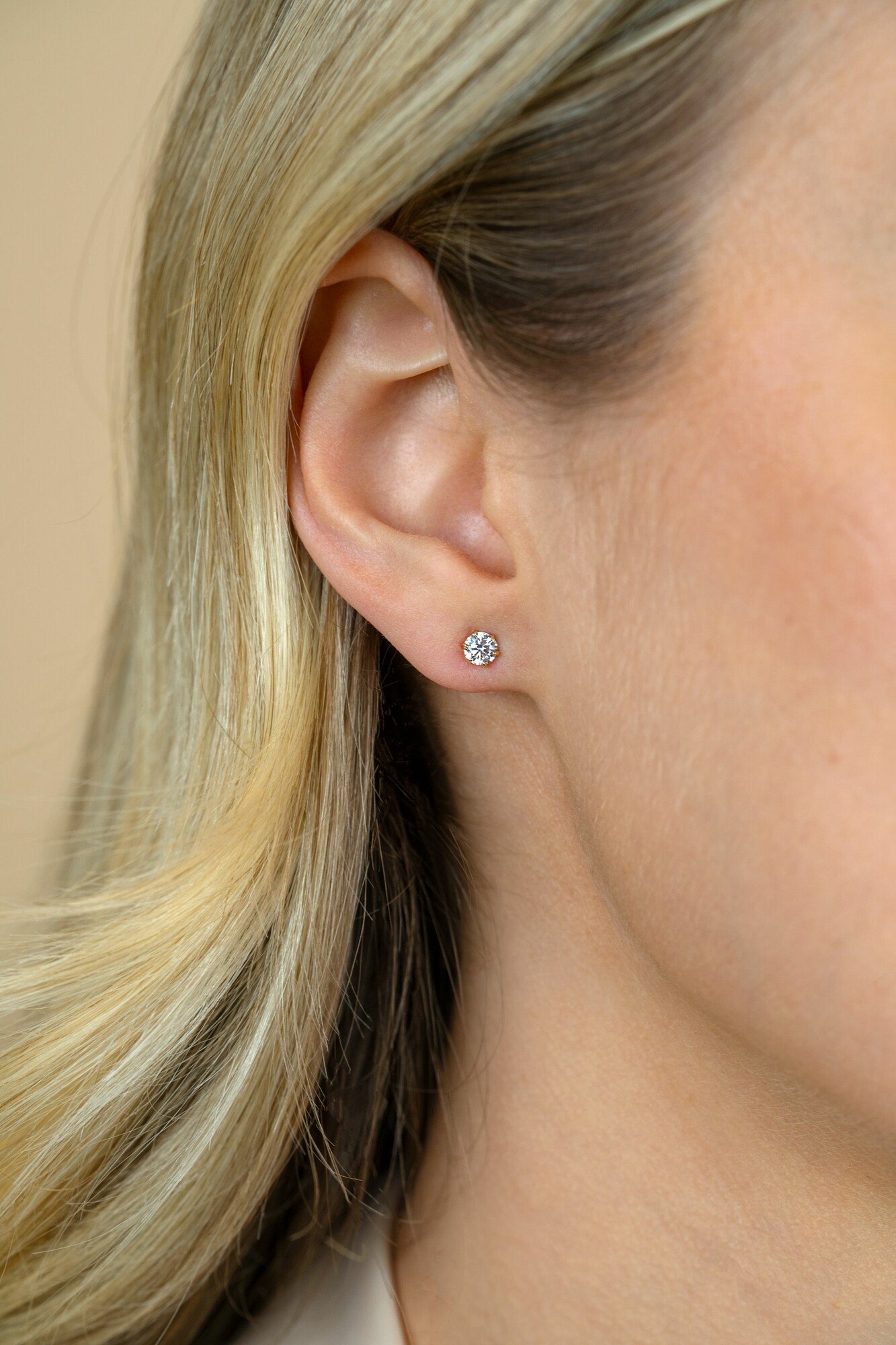 4mm ZINZI Gold 14 krt gouden oorknoppen zespootszetting met ronde witte zirconia ZGO455
