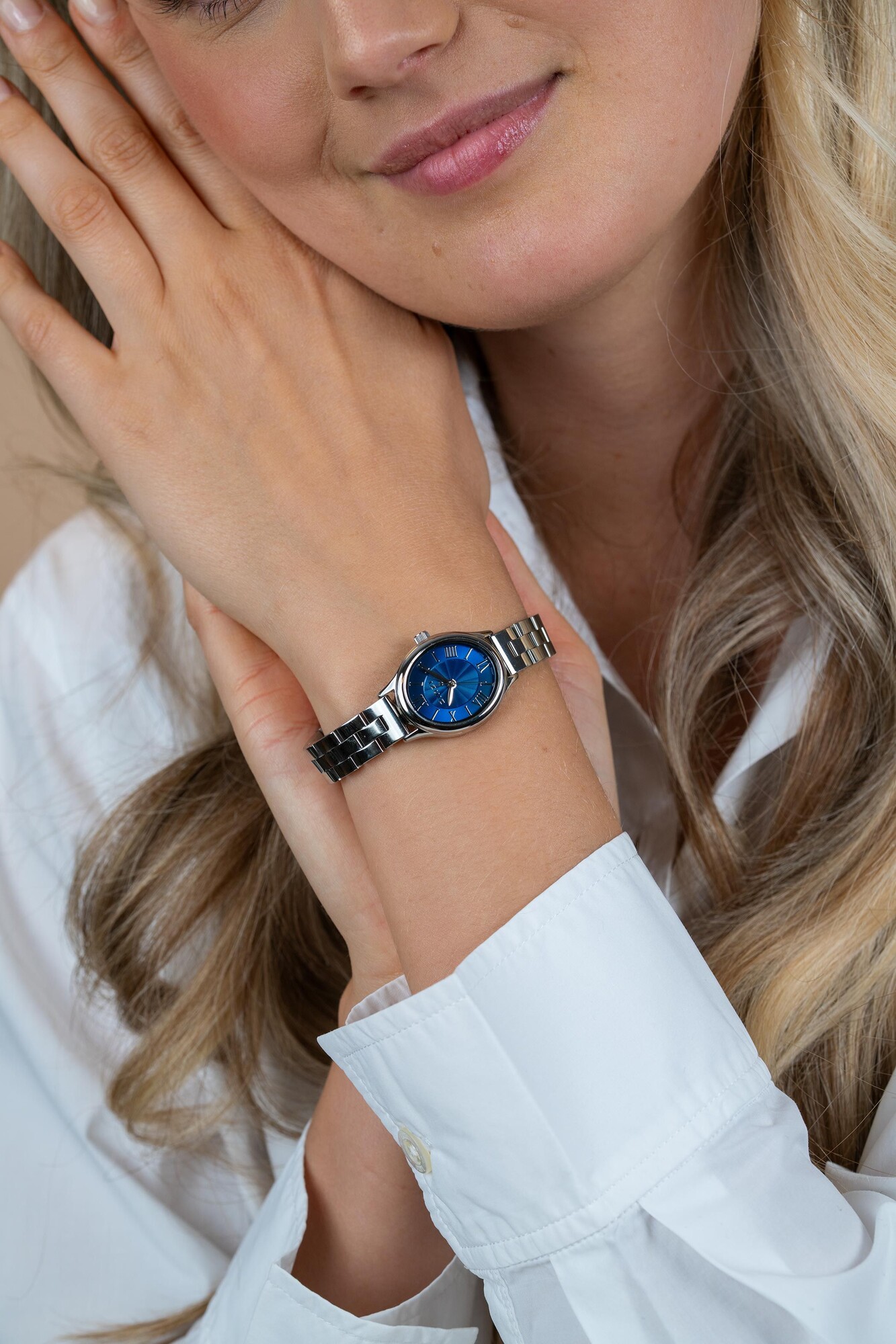 ZINZI Belle Ovale 26mm zilverkleurig horloge blauwe wijzerplaat en stalen schakelband, Japans uurwerk ZIW2955