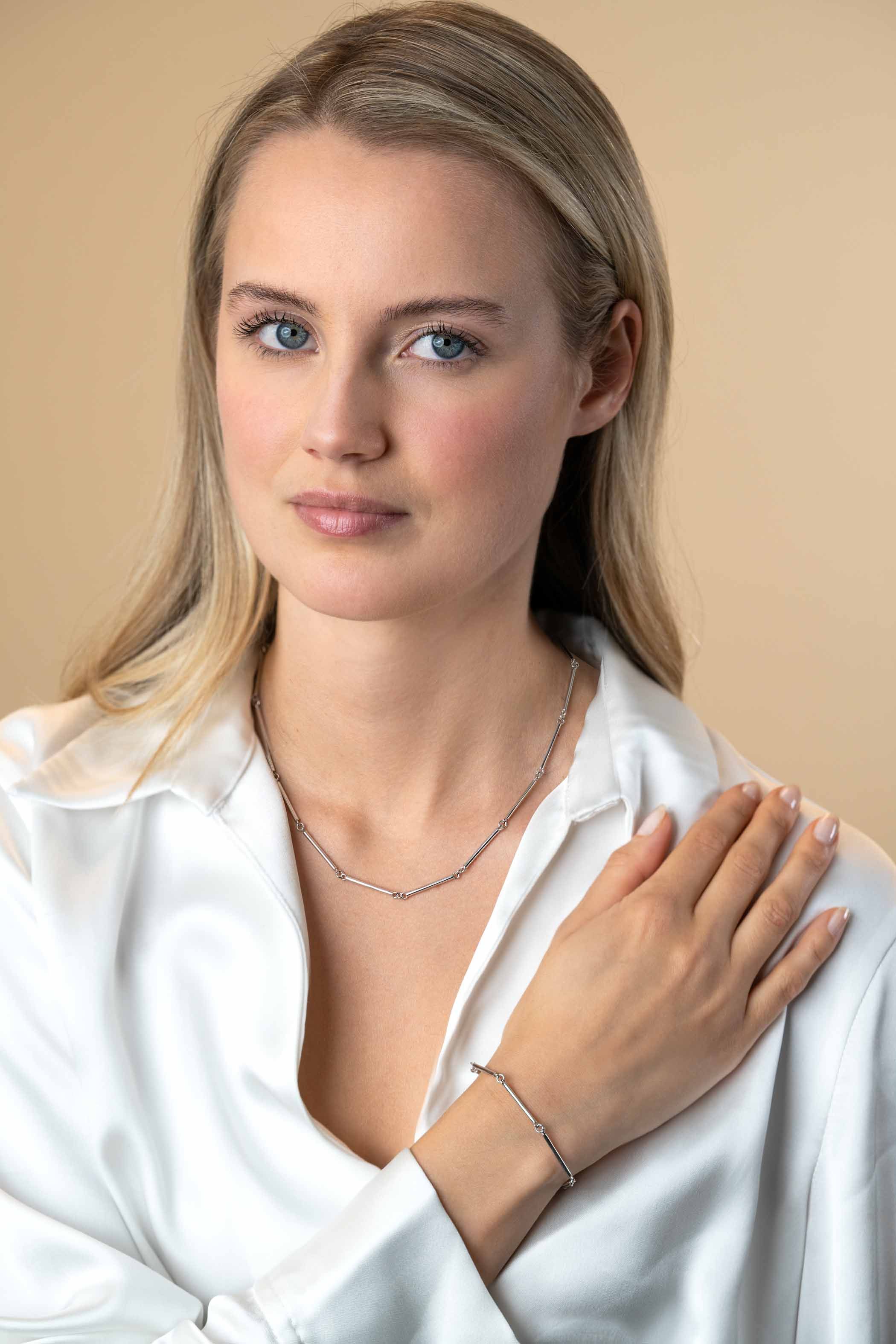 ZINZI zilveren ketting 41-45cm met lange glimmende staafjes 21mm ZIC2539