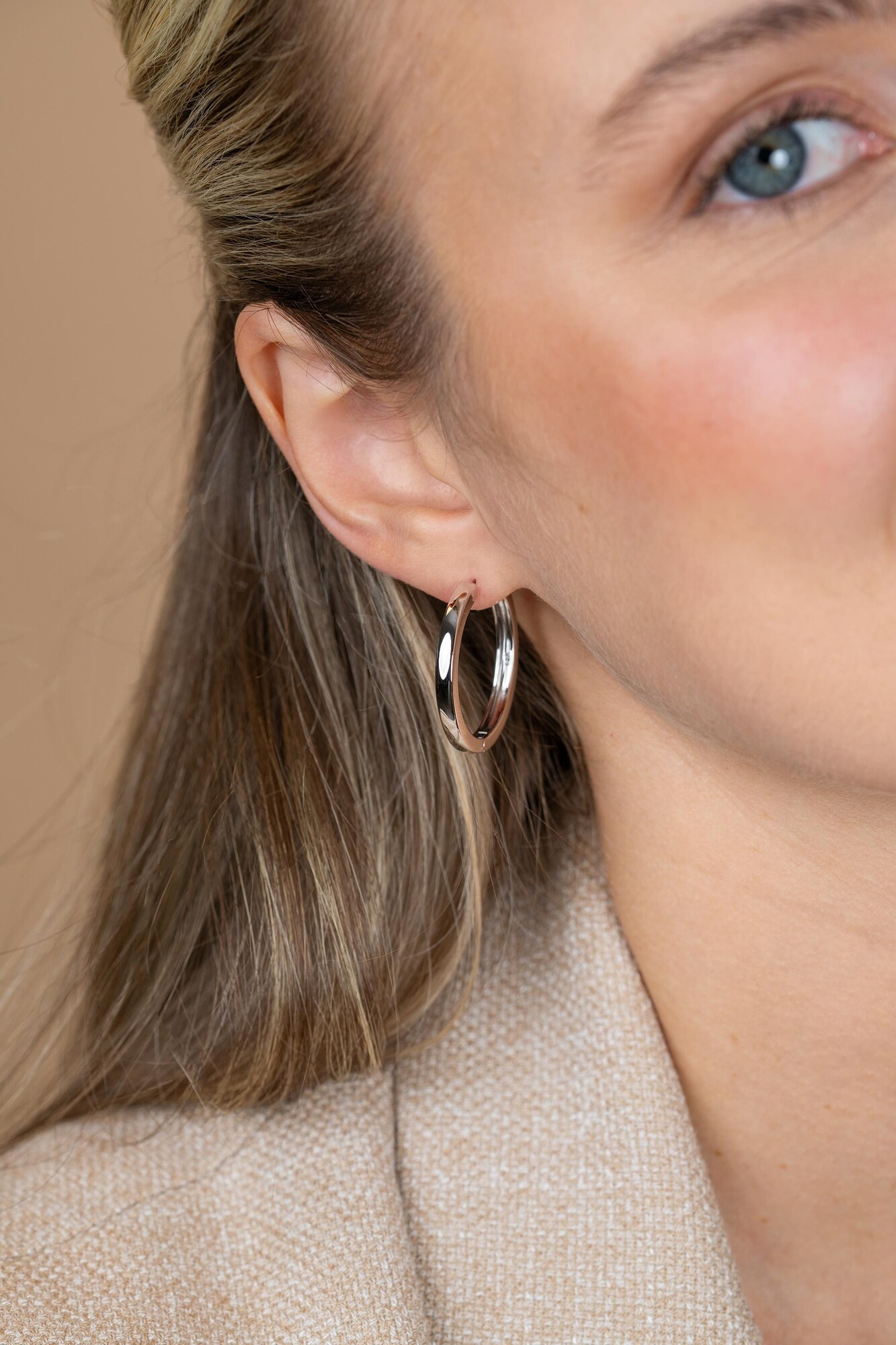 Zinzi zilveren oorringen 28 x 3mm glad met luxe klapsluiting ZIO193
